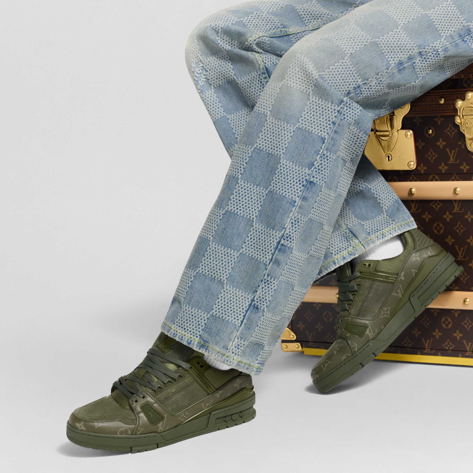 Men - LV Trainer  Men Shoes Trainers | LOUIS VUITTON (Product zoom)