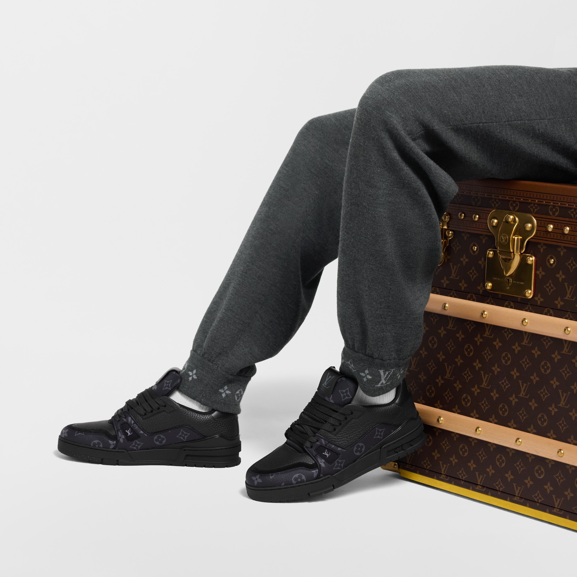 Men - LV Trainer  Men Shoes Trainers | LOUIS VUITTON (Product zoom)