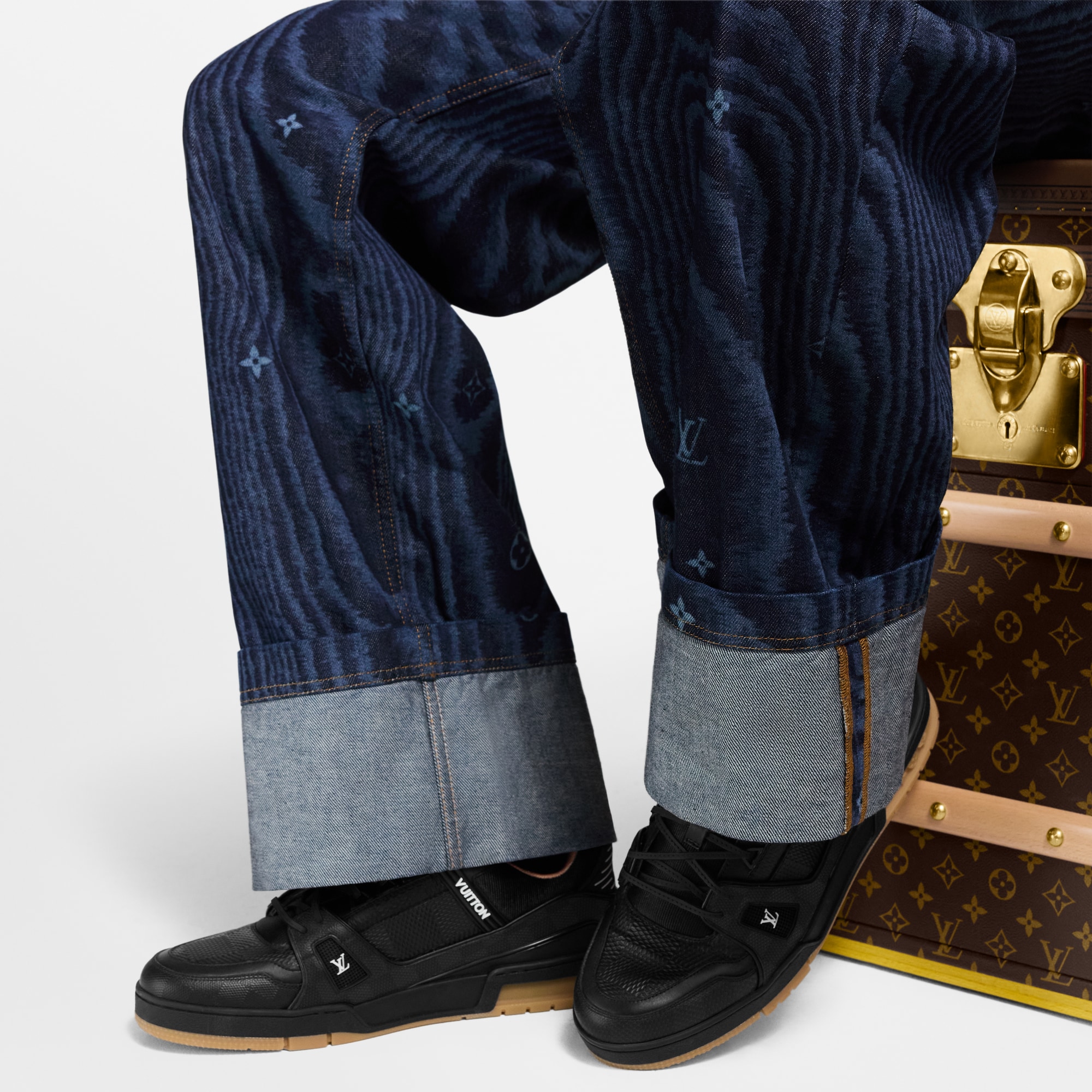 Men - LV Trainer  Men Shoes Trainers | LOUIS VUITTON (Product zoom)