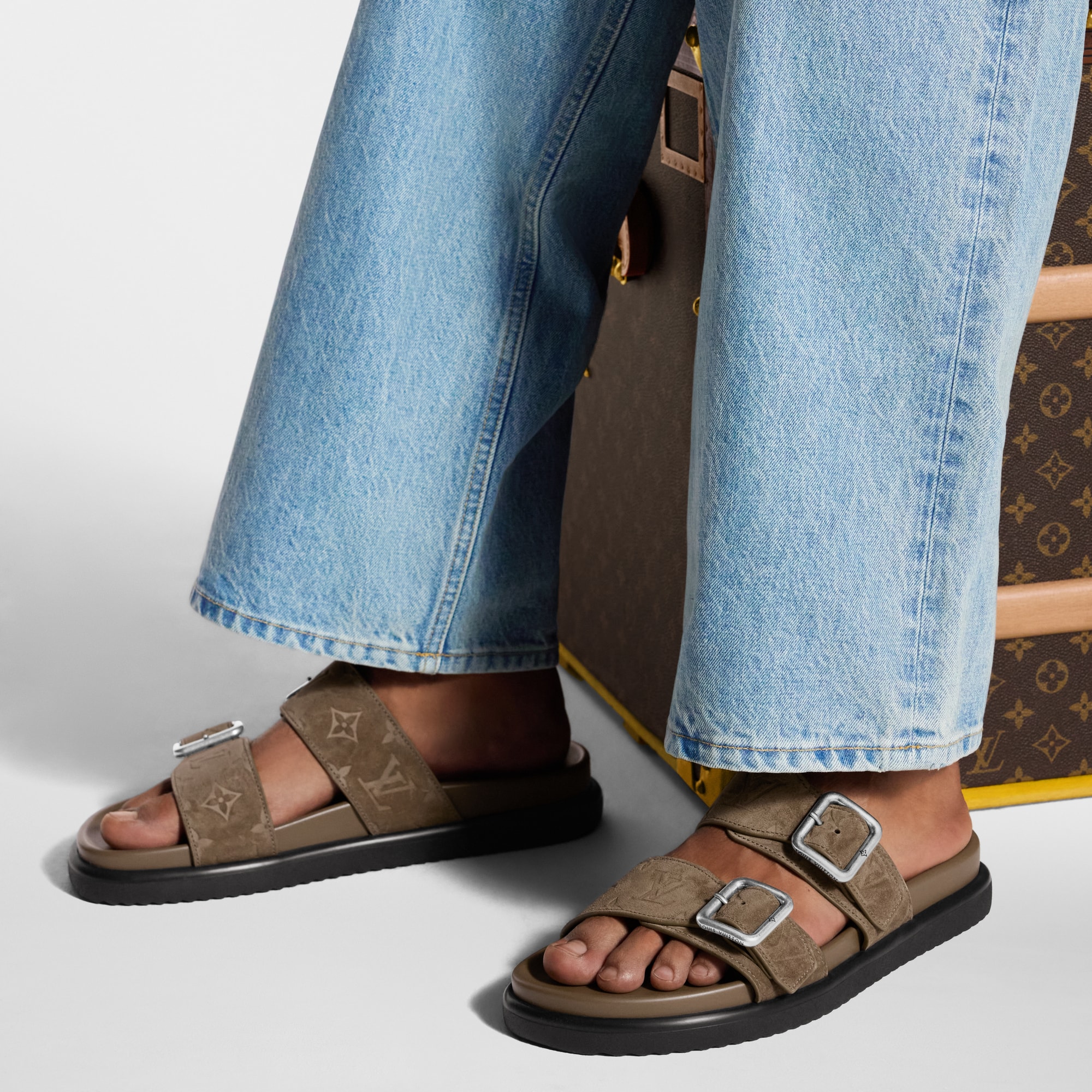 Men - LV Venice Mules  Men Shoes Sandals | LOUIS VUITTON (Product zoom)