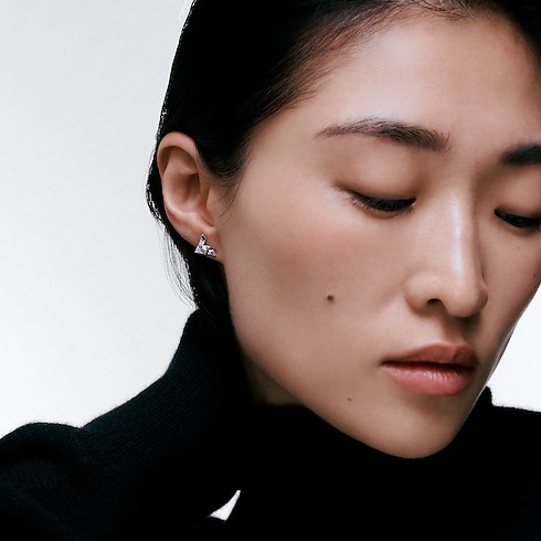 Jewellery - LV Volt One Stud Jewellery Categories Earrings | LOUIS VUITTON (Product zoom)