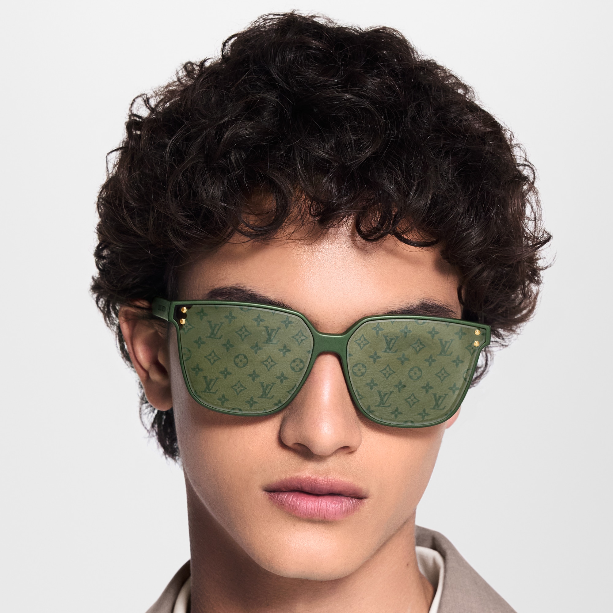 Louis Vuitton Emerald Green Square Oversized Sunglasses Louis Vuitton LV Ocean Low Square Sunglasses Green | Grailed main image 2