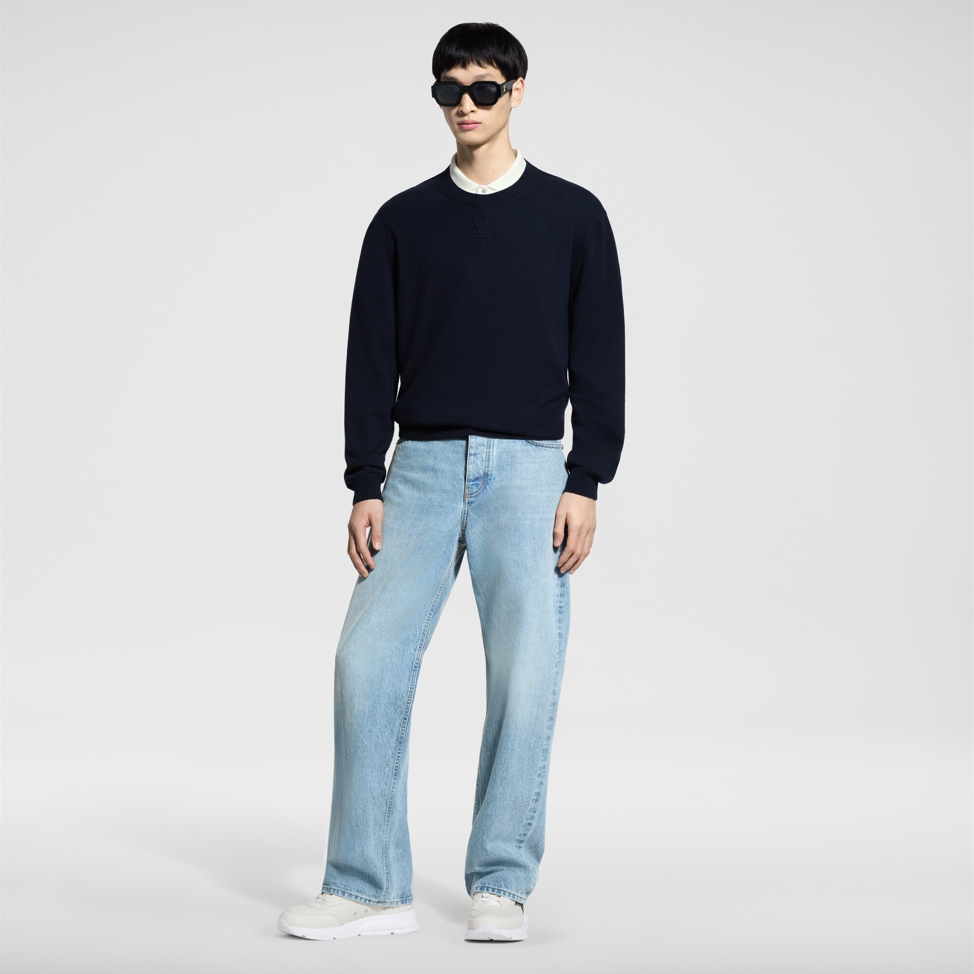 Men - LVSE LV Embossed Crewneck  Men Ready-to-Wear All Ready-to-Wear | LOUIS VUITTON (Product zoom)