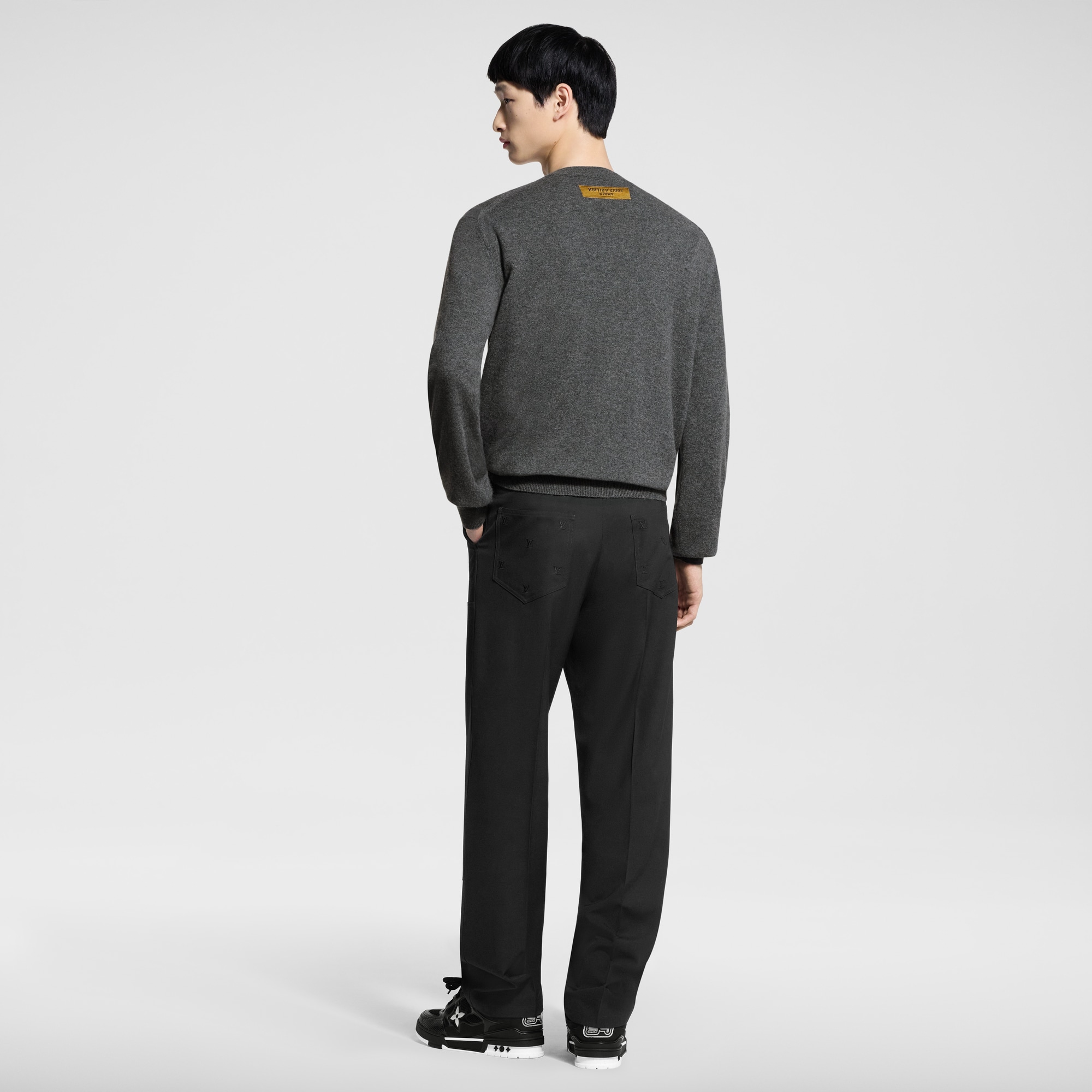 Men - LVSE LV Embossed Crewneck  Men Ready-to-Wear All Ready-to-Wear | LOUIS VUITTON (Product zoom)