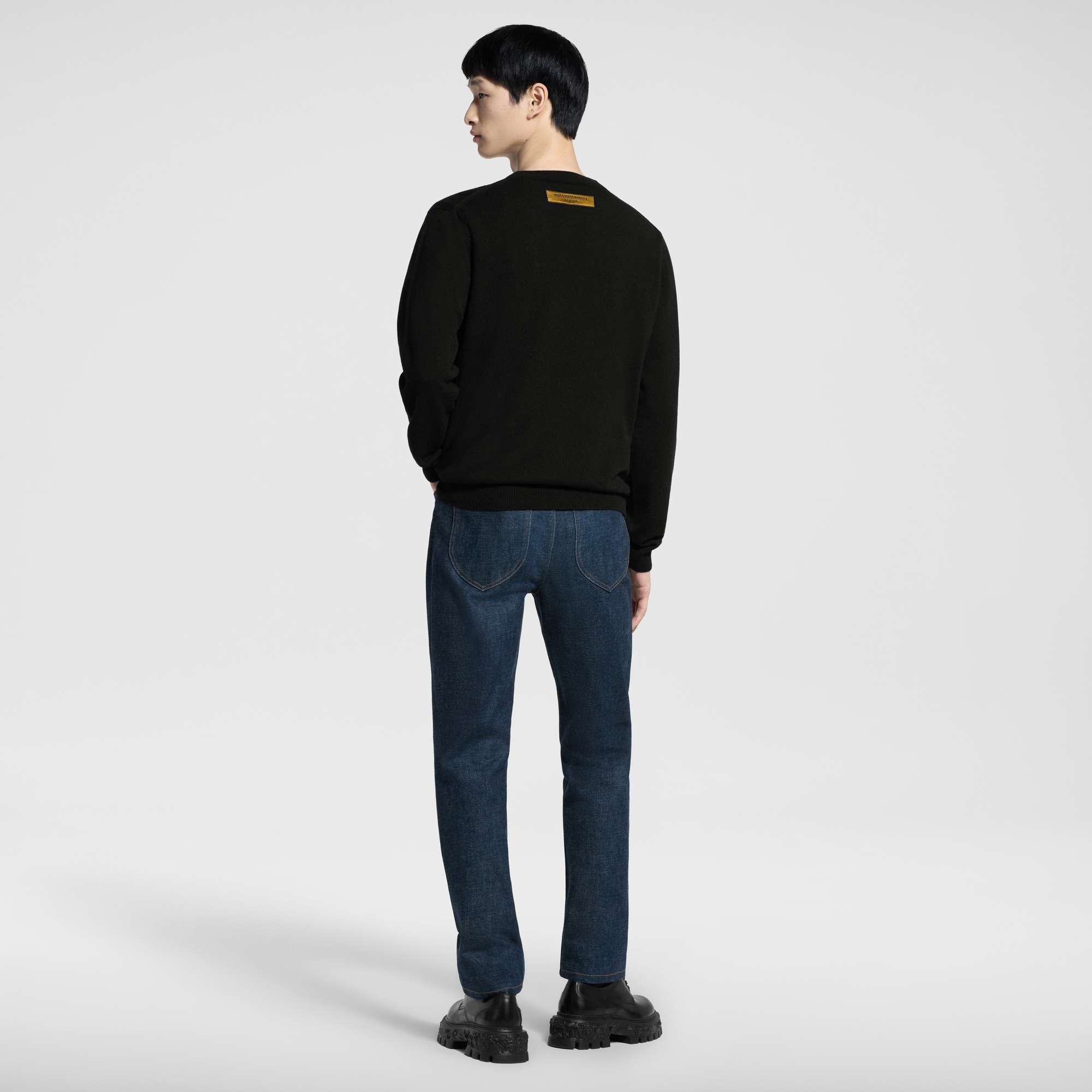 Men - LVSE LV Embossed Crewneck  Men Ready-to-Wear All Ready-to-Wear | LOUIS VUITTON (Product zoom)