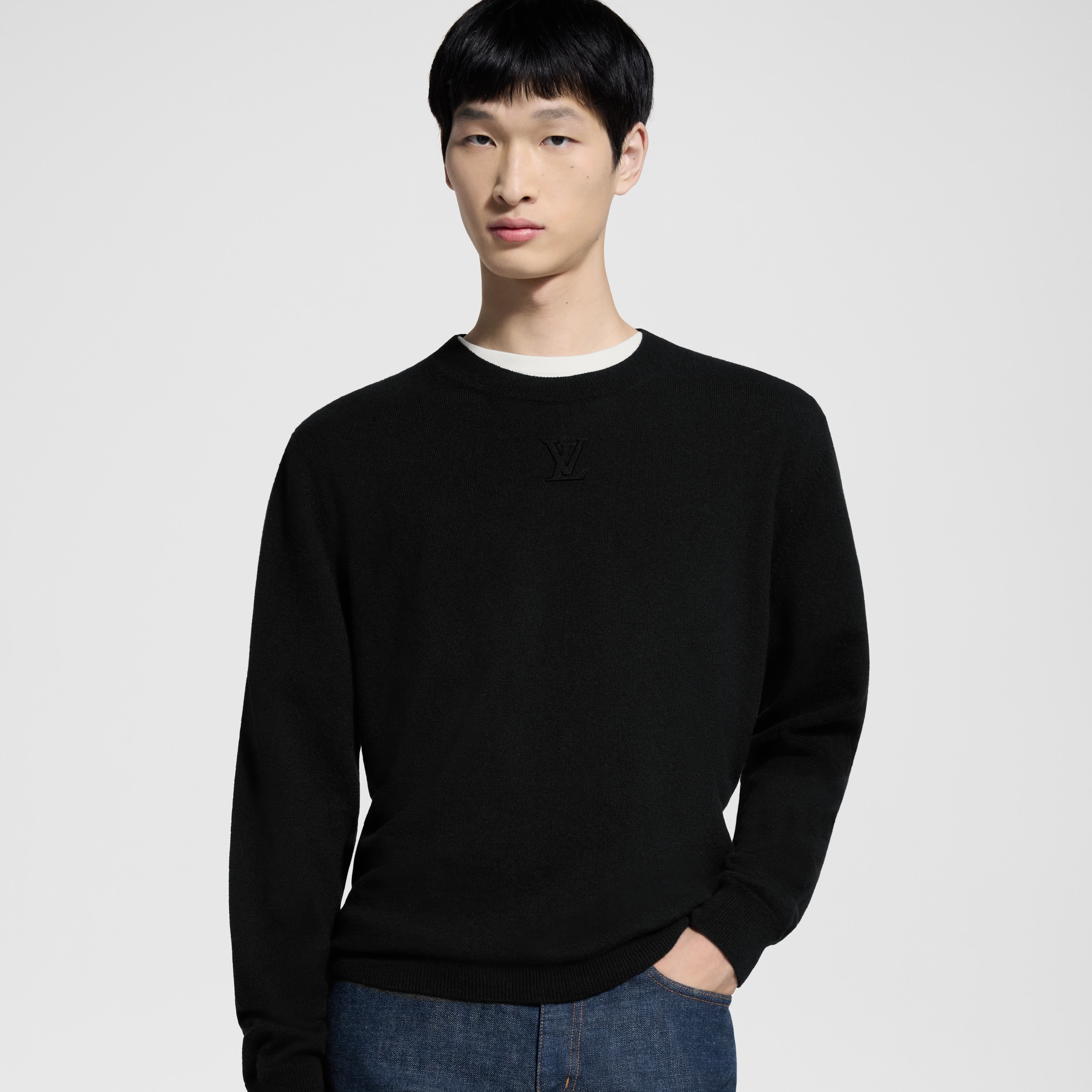 Men - LVSE LV Embossed Crewneck  Men Ready-to-Wear All Ready-to-Wear | LOUIS VUITTON (Product zoom)