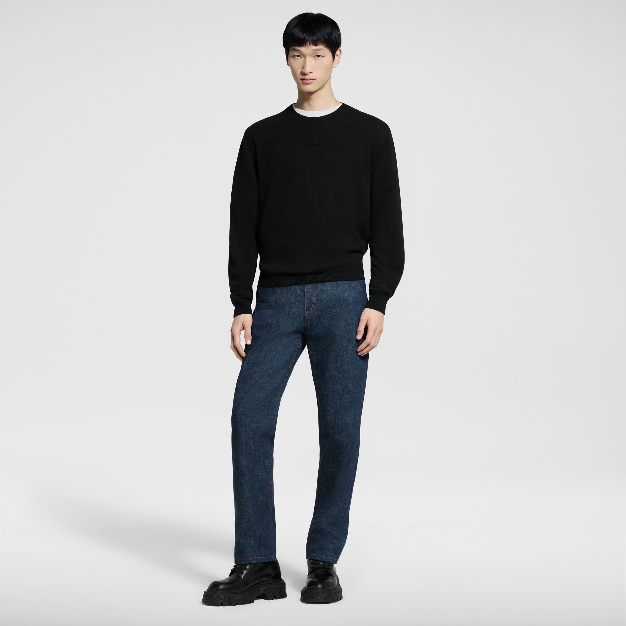 Men - LVSE LV Embossed Crewneck  Men Ready-to-Wear All Ready-to-Wear | LOUIS VUITTON (Product zoom)
