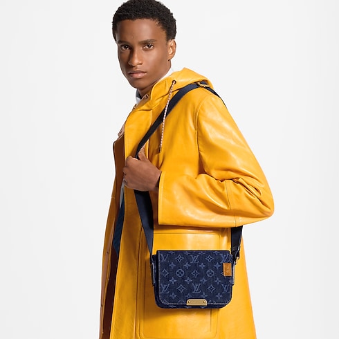 Mini Bastille Bag worn view