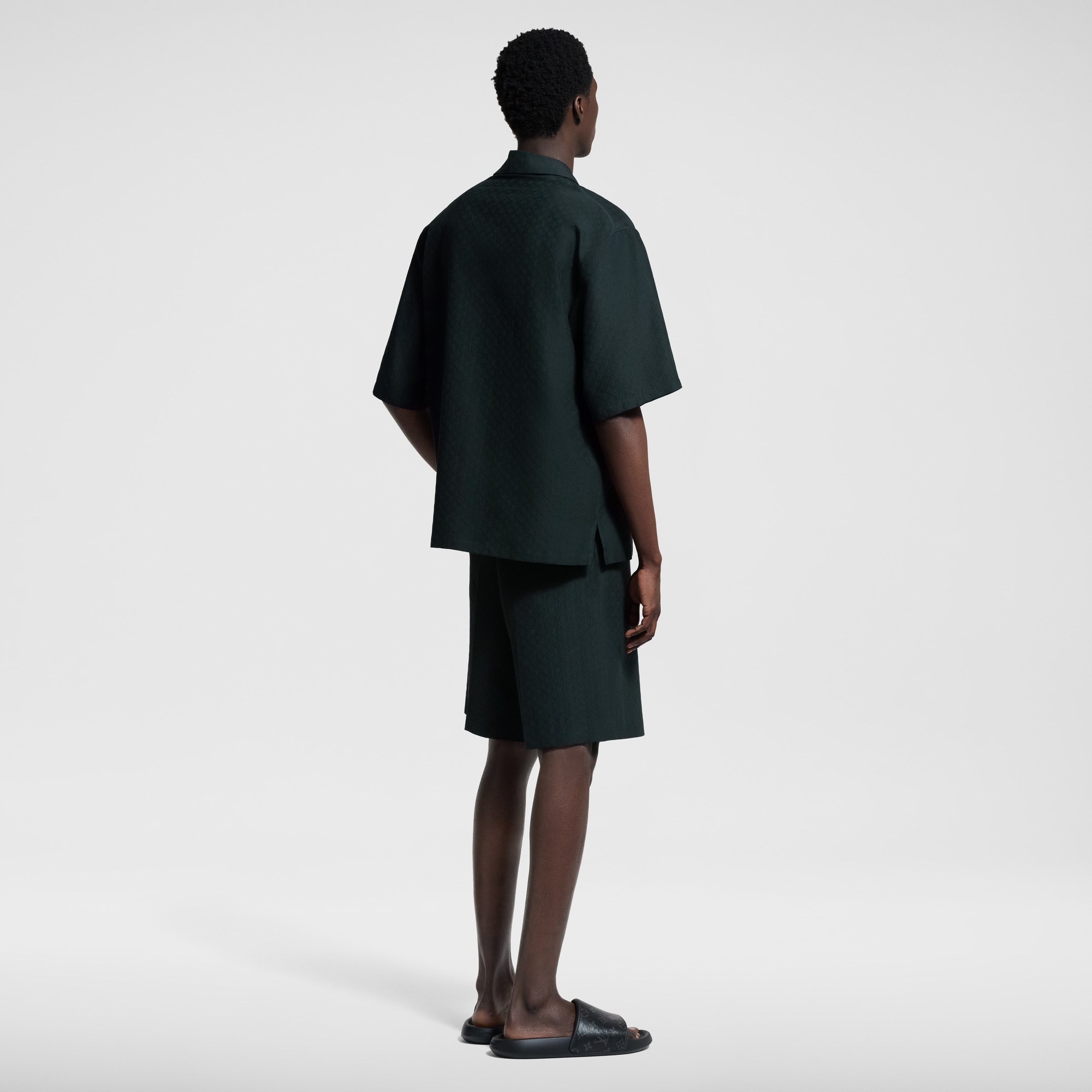 Men - Mini Monogram Silk-Cotton Blend Short-Sleeved Shirt  Men Ready-to-Wear Shirts | LOUIS VUITTON (Product zoom)