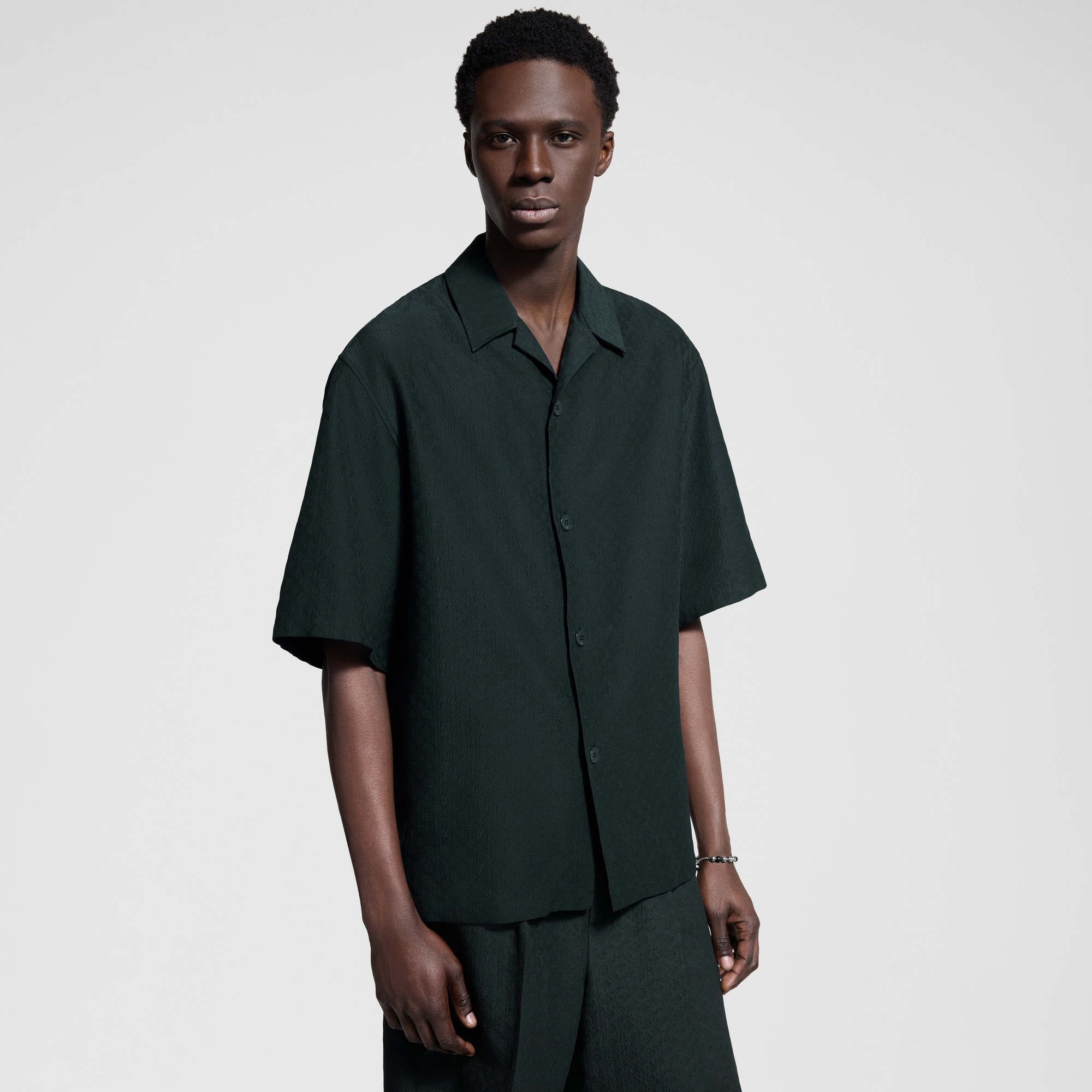 Men - Mini Monogram Silk-Cotton Blend Short-Sleeved Shirt  Men Ready-to-Wear Shirts | LOUIS VUITTON (Product zoom)