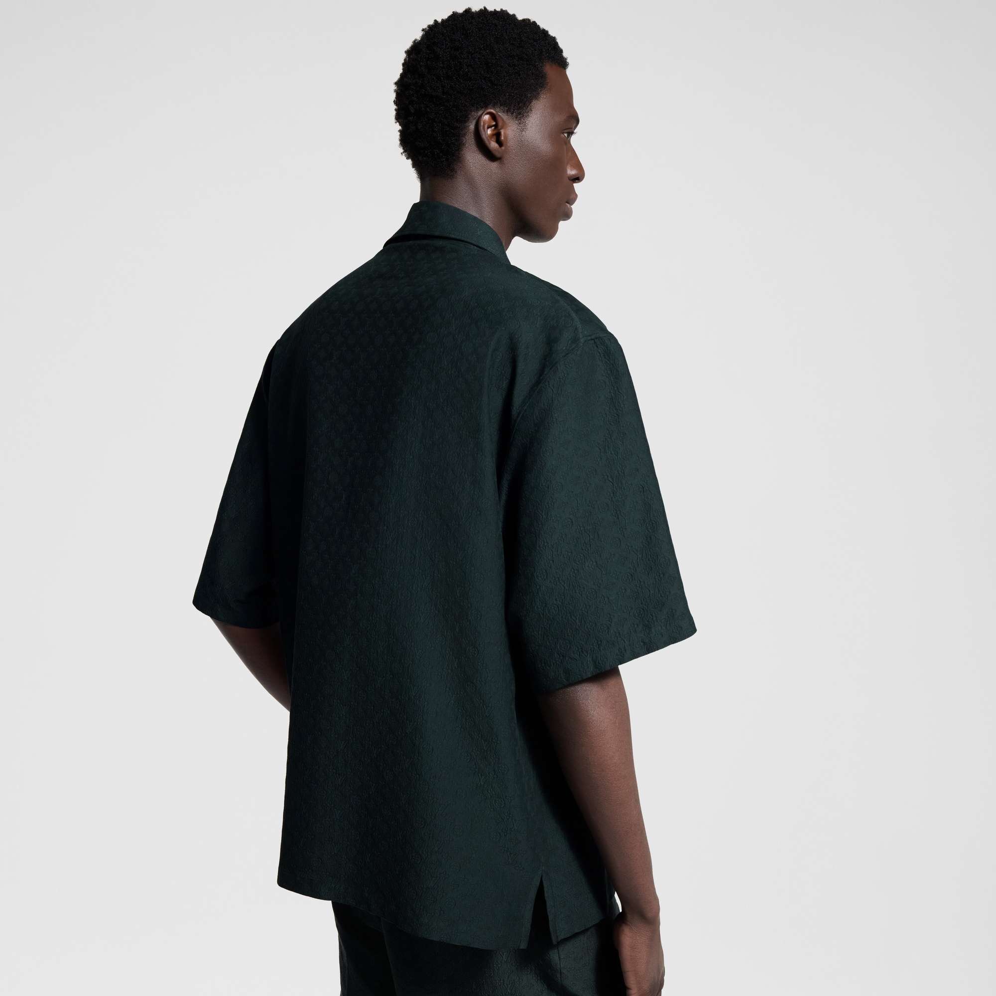 Men - Mini Monogram Silk-Cotton Blend Short-Sleeved Shirt  Men Ready-to-Wear Shirts | LOUIS VUITTON (Product zoom)