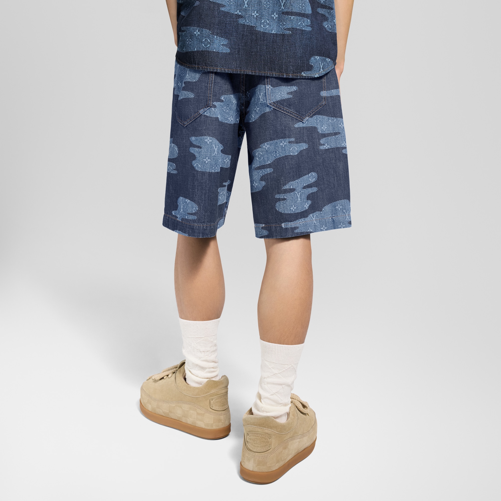 Men - Monogram Chambray Shorts  Men Ready-to-Wear Denim Collection | LOUIS VUITTON (Product zoom)