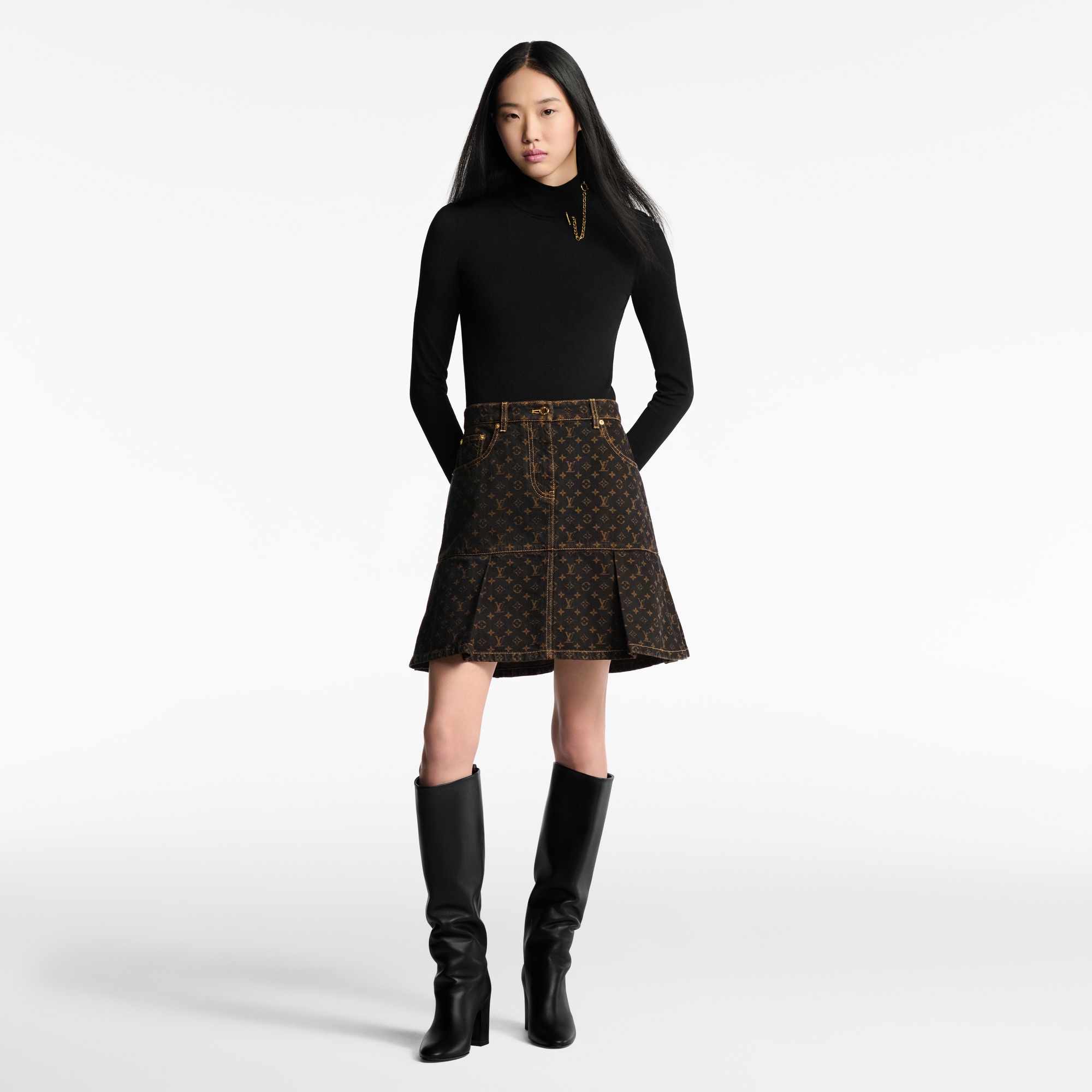 Women - Monogram Denim Pleated Skirt  Women Ready-to-Wear Skirts and Shorts | LOUIS VUITTON (Product zoom)