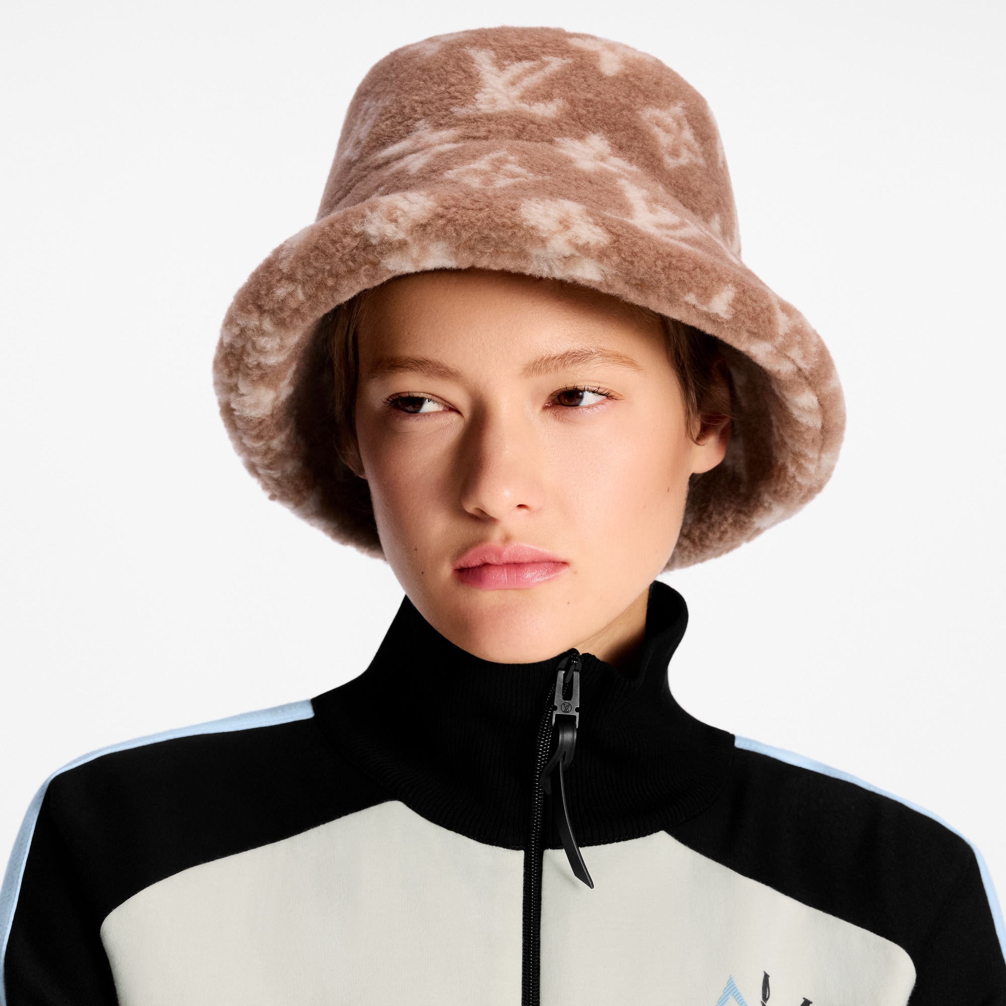 Women - Monogram Fleece Bob S00 Women Accessories Hats & Caps | LOUIS VUITTON (Product zoom)