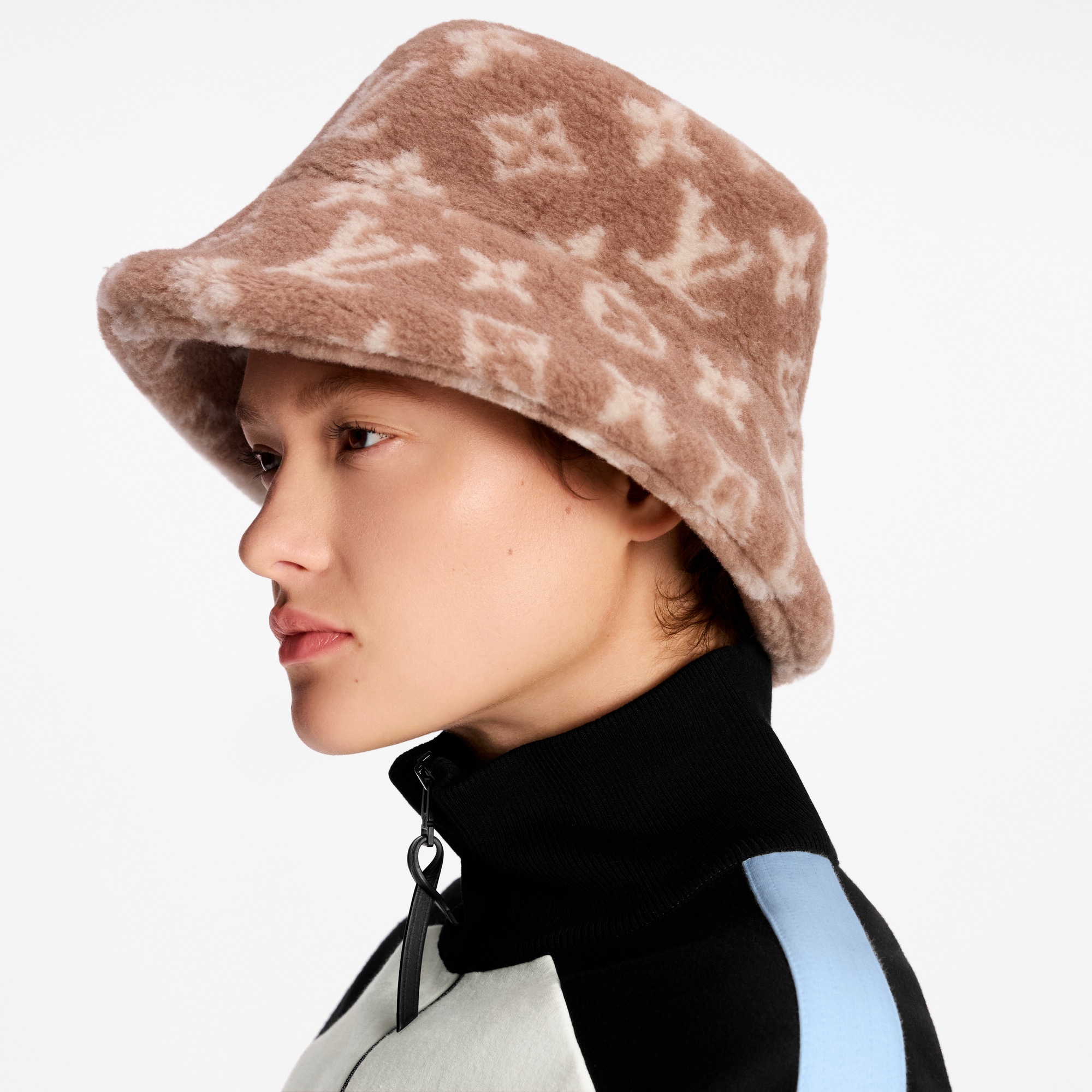 Women - Monogram Fleece Bob S00 Women Accessories Hats & Caps | LOUIS VUITTON (Product zoom)