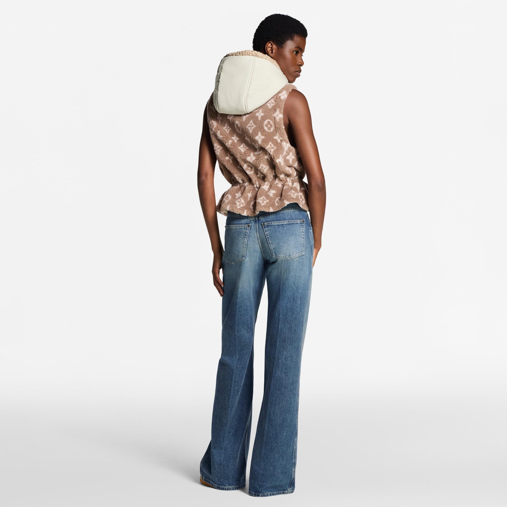 Women - Monogram Fleece Gilet  Women Ready-to-Wear Coats and Jackets | LOUIS VUITTON (Product zoom)