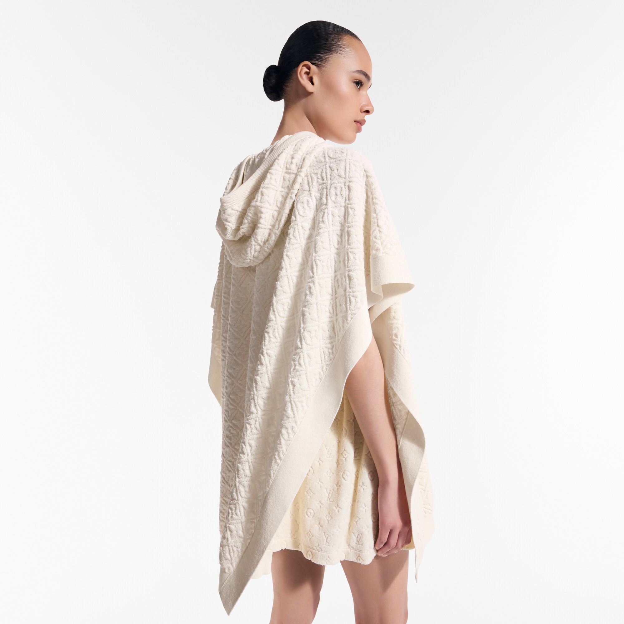 Women - Monogram Flower Towelling Poncho  Women Ready-to-Wear Knitwear | LOUIS VUITTON (Product zoom)