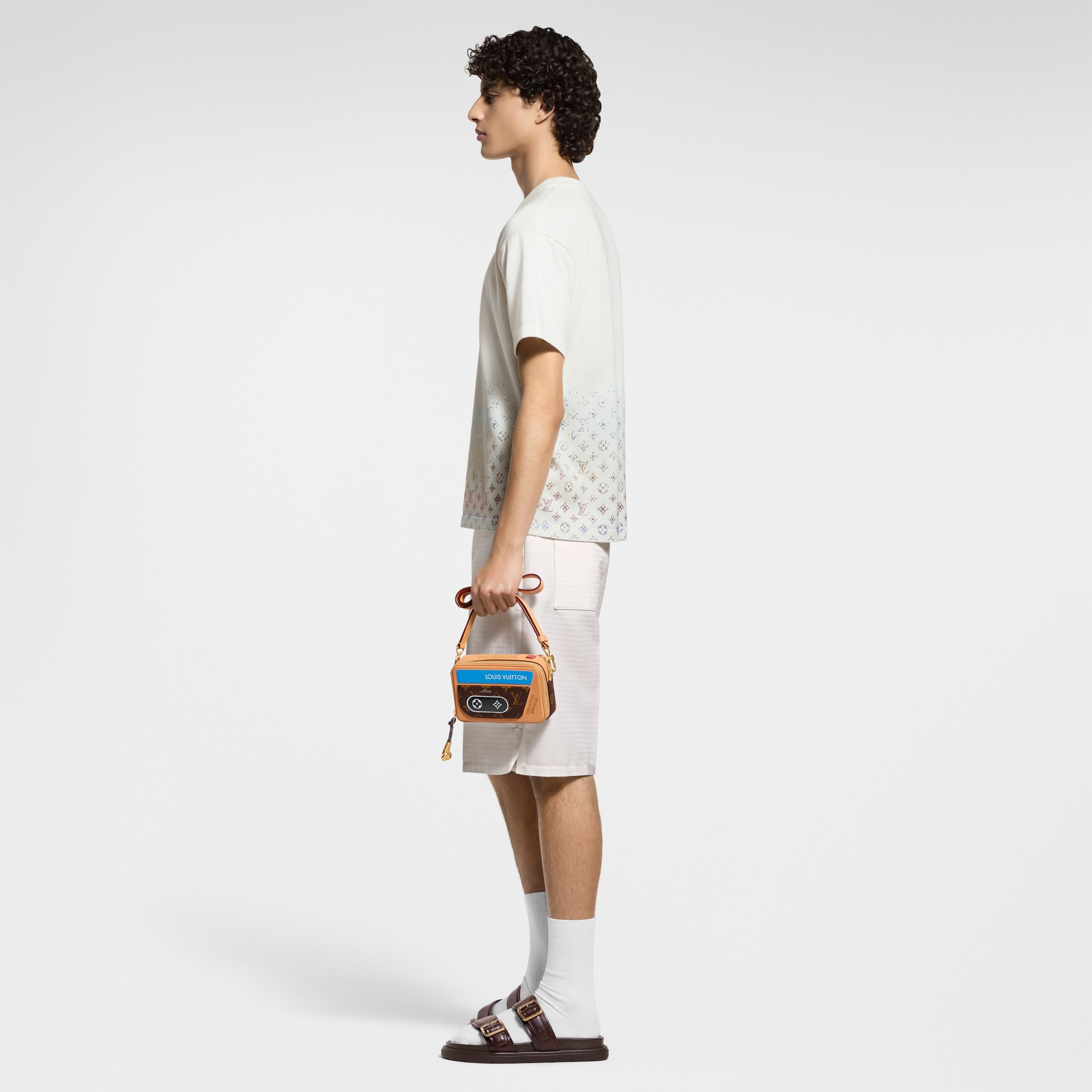 Men - Monogram Gradient Embellished Short-Sleeved Crewneck  Men Ready-to-Wear Knitwear and Sweatshirts | LOUIS VUITTON (Product zoom)