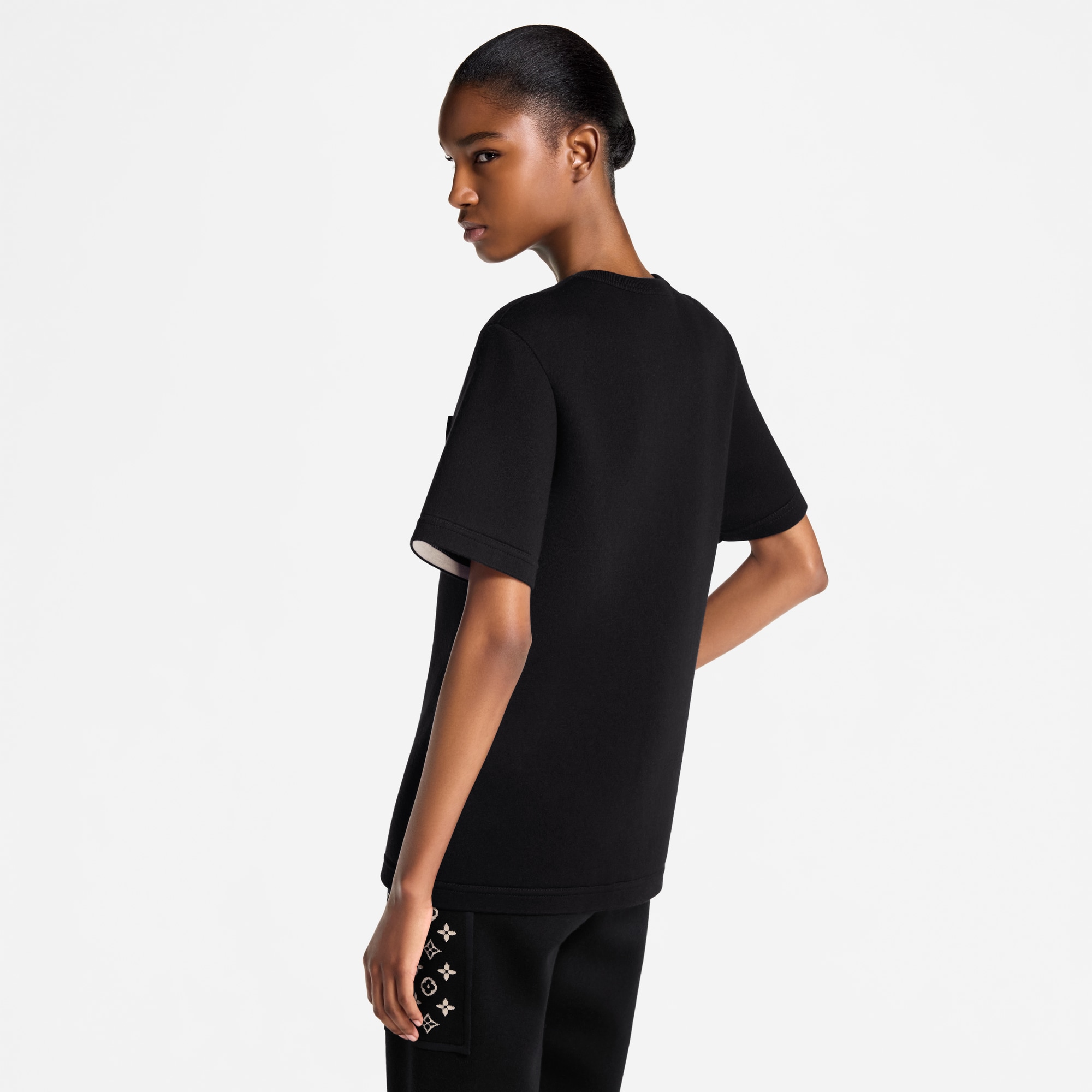 Women - Monogram Pocket T-Shirt  Women Ready-to-Wear Tops | LOUIS VUITTON (Product zoom)
