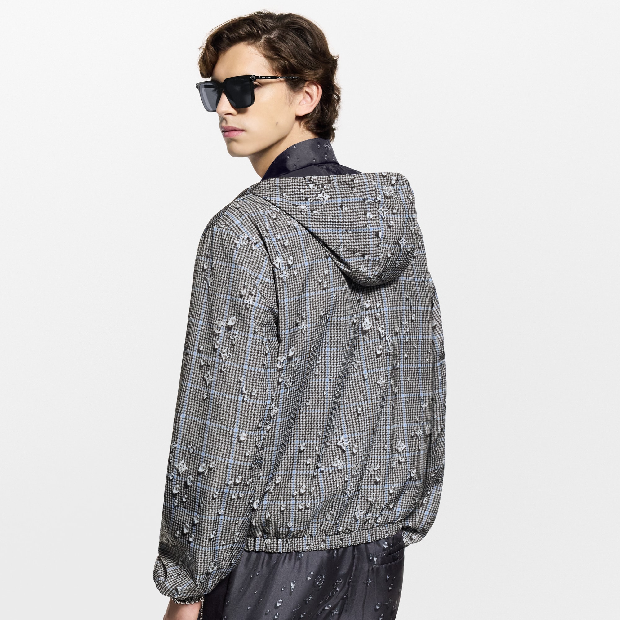 Men - Monogram Reversible Windbreaker  Men Ready-to-Wear Outerwear and Coats | LOUIS VUITTON (Product zoom)