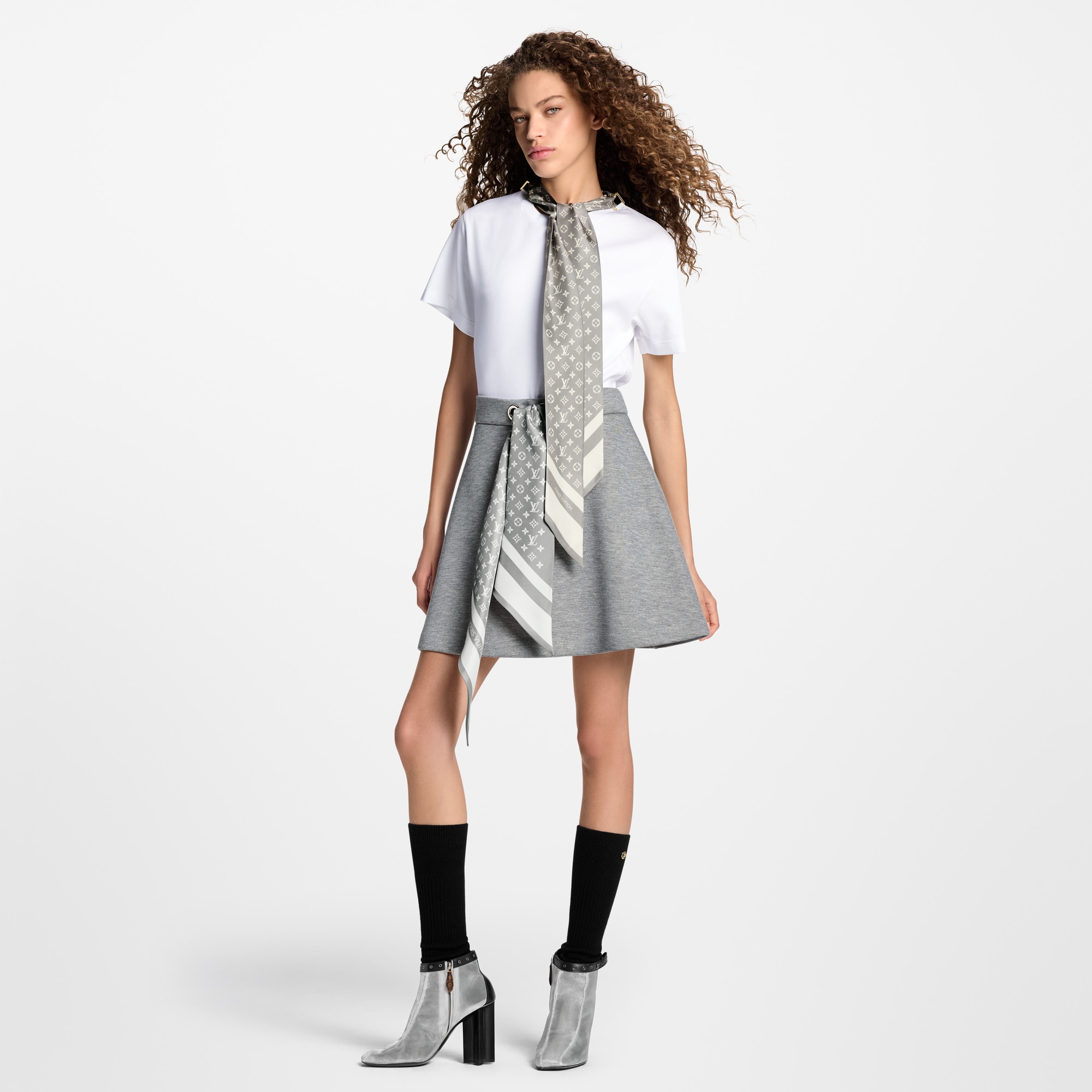 Women - Monogram Scarf T-Shirt  Women Ready-to-Wear Tops | LOUIS VUITTON (Product zoom)