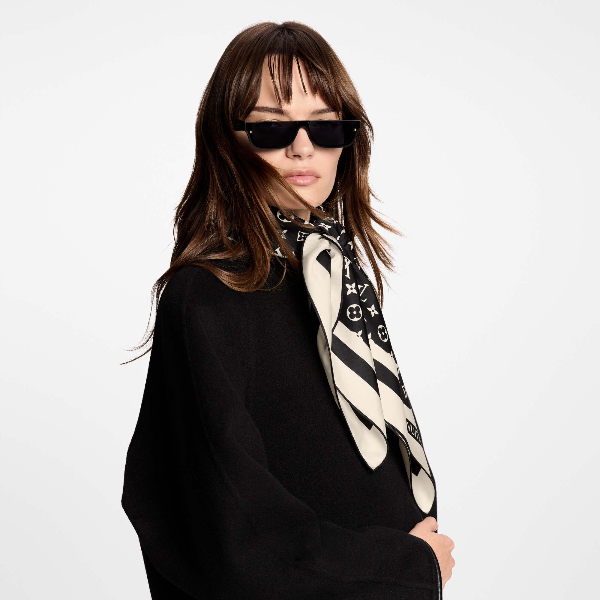 Women - Monogram Silhouette Square 90 S00 Women Accessories Silk Squares and Bandeaux | LOUIS VUITTON (Product zoom)