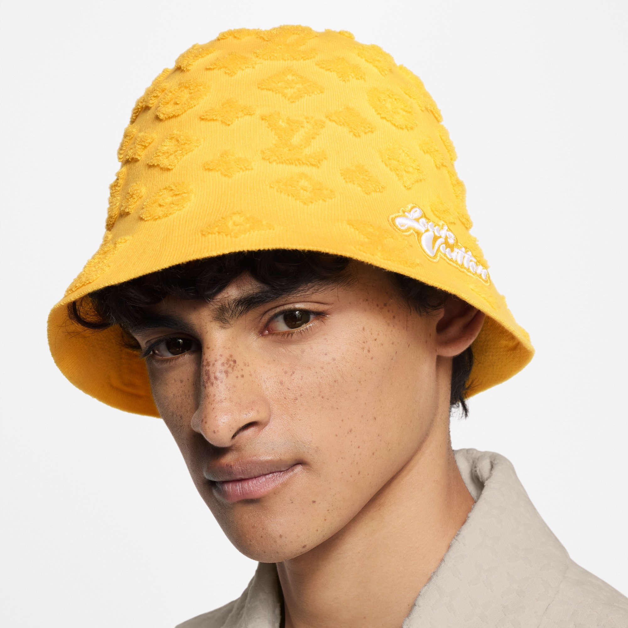 Men - Monogram Sponge Bucket Hat S00 Men Accessories Hats, Beanies and Gloves | LOUIS VUITTON (Product zoom)