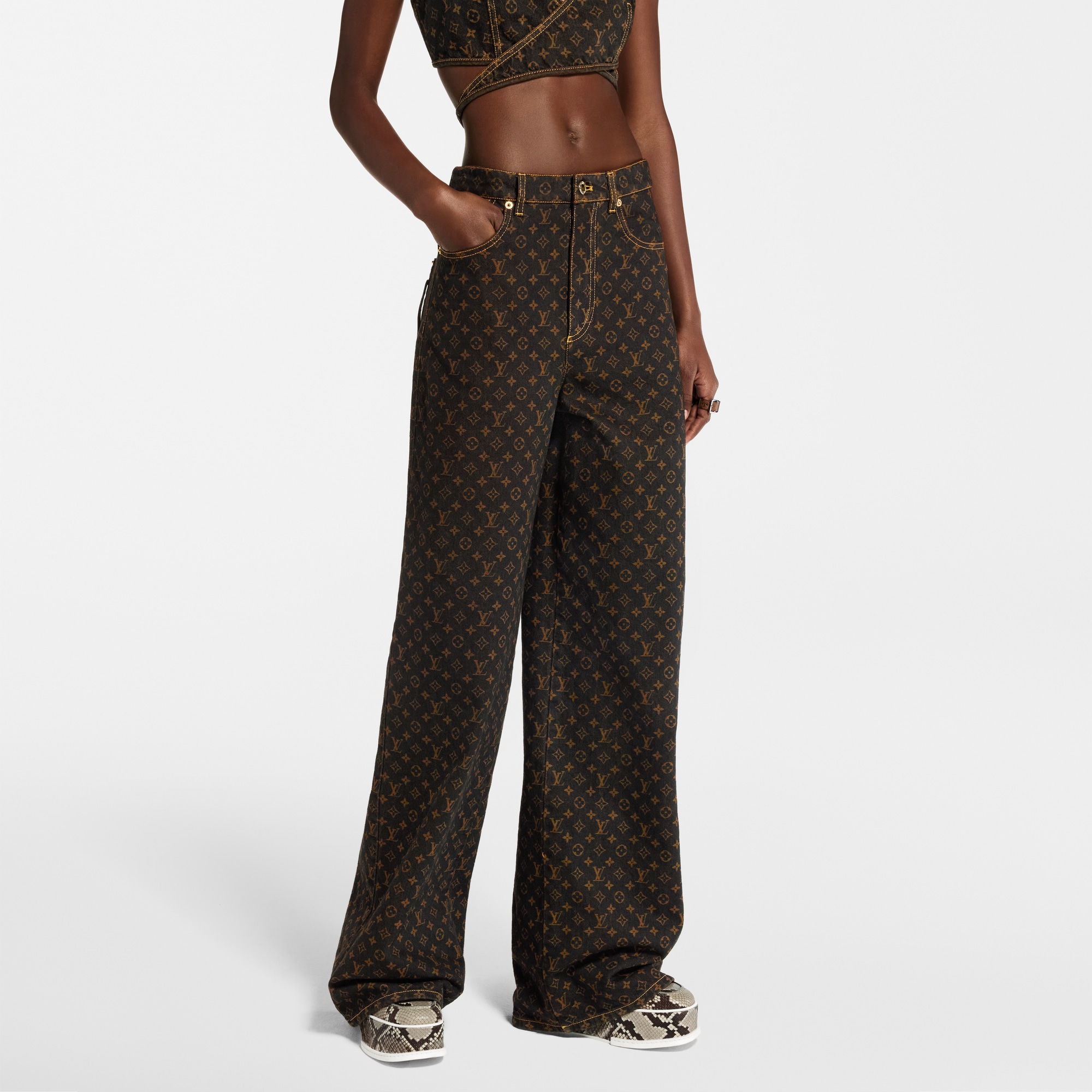 Women - Monogram Straight-Cut Jeans  Women Ready-to-Wear Trousers | LOUIS VUITTON (Product zoom)