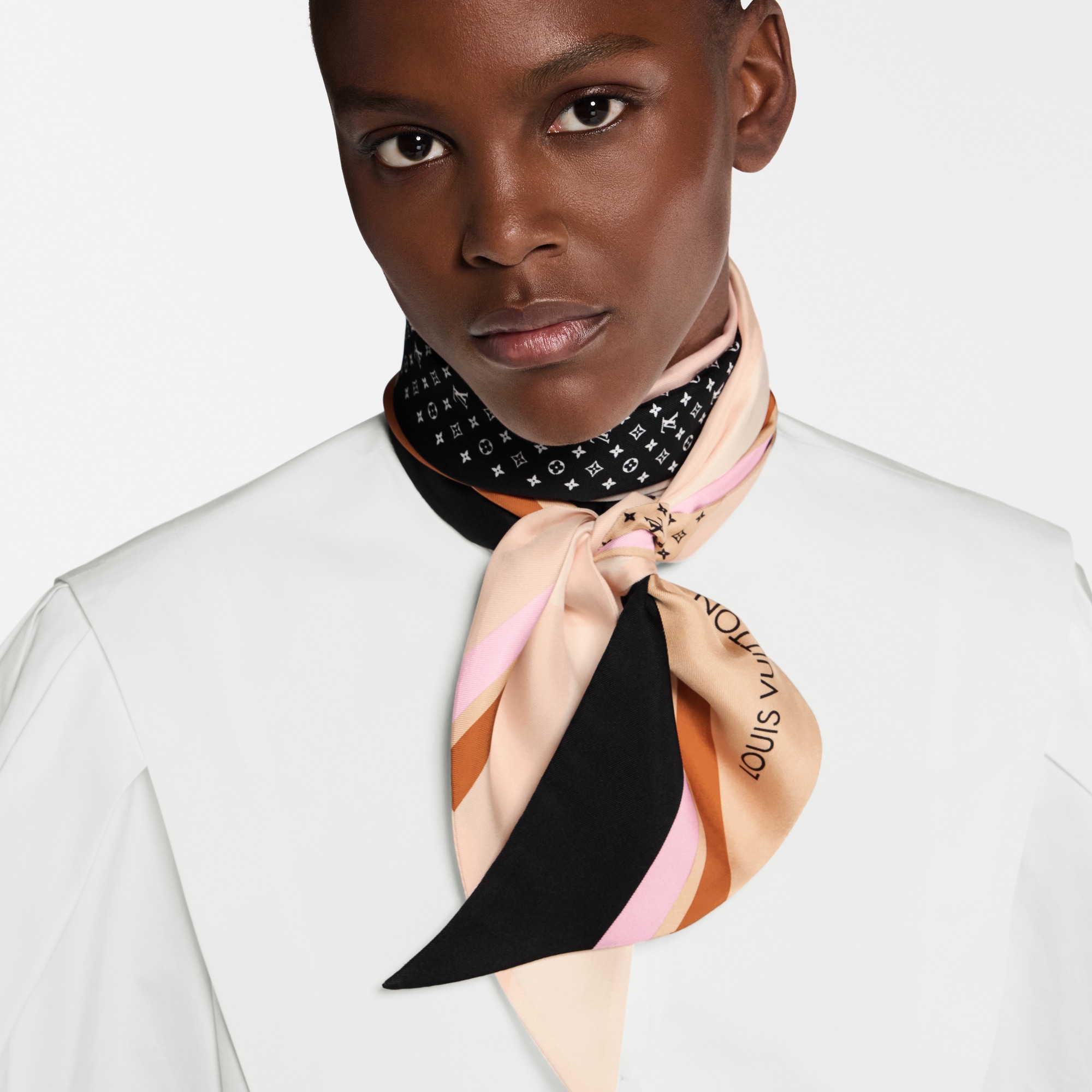 Women - Nano Monogram Lavalliere Stole S00 Women Accessories Shawls and Stoles | LOUIS VUITTON (Product zoom)