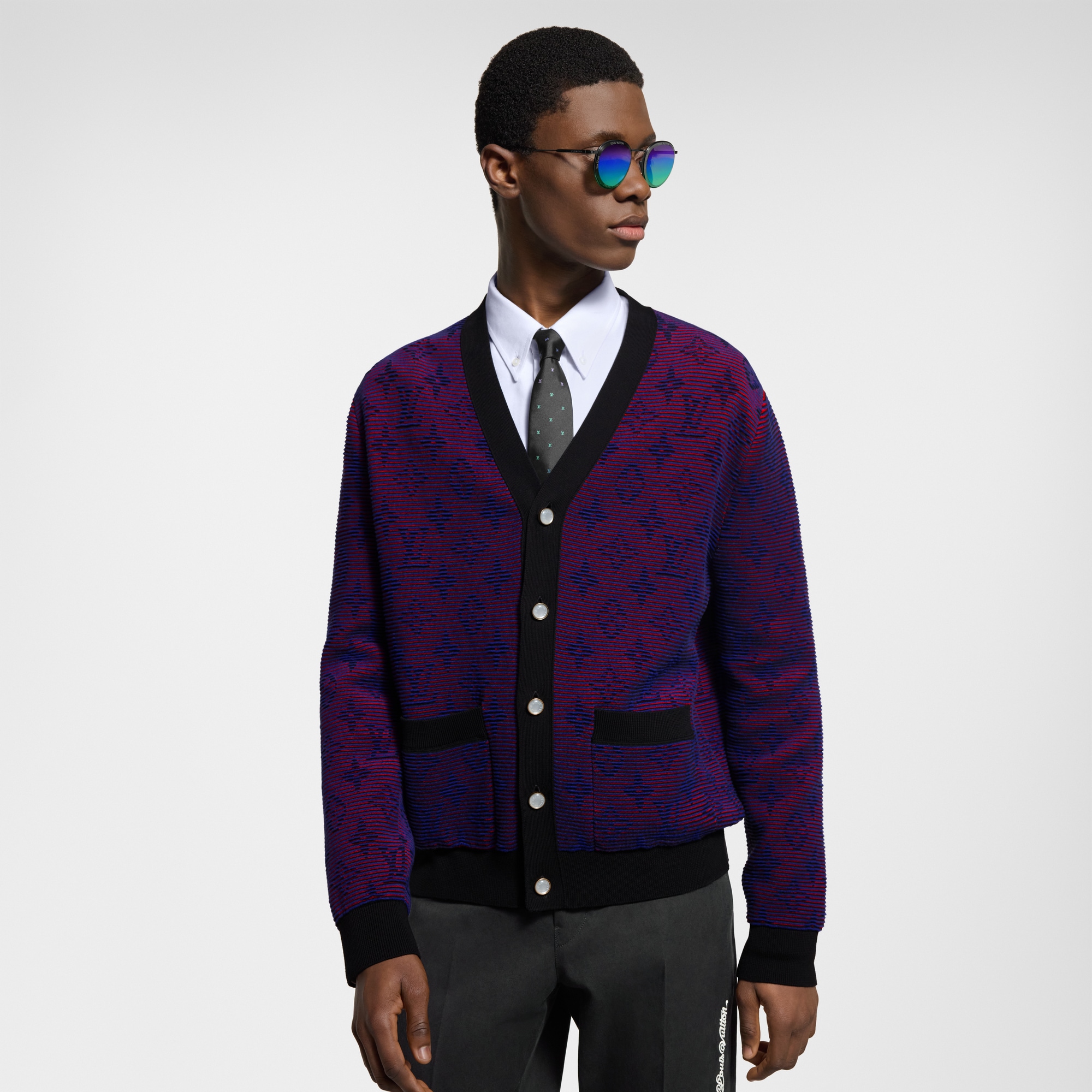 Men - Optical Monogram Jacquard Cardigan  Men Ready-to-Wear Knitwear and Sweatshirts | LOUIS VUITTON (Product zoom)