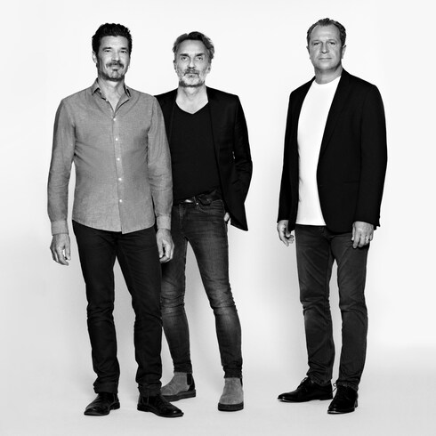 Trunks, Travel and Home - Origami Bowl PM By Atelier Oï Trunks, Travel and Home Home and Art of Dining Decoration | LOUIS VUITTON