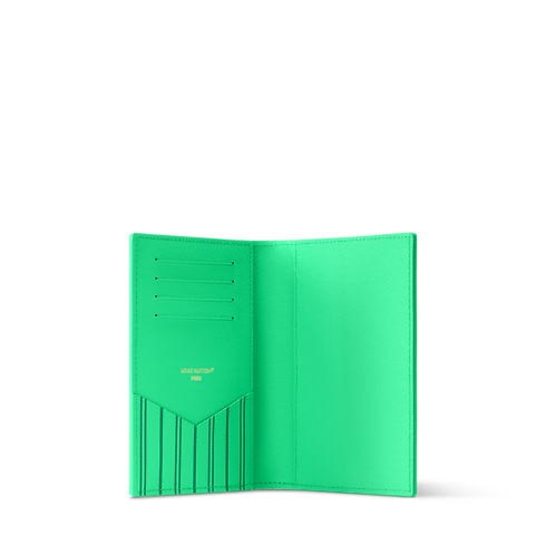 Women - Passport Cover Women Wallets and Small Leather Goods Card Holders and Key Holders | LOUIS VUITTON (Product zoom)