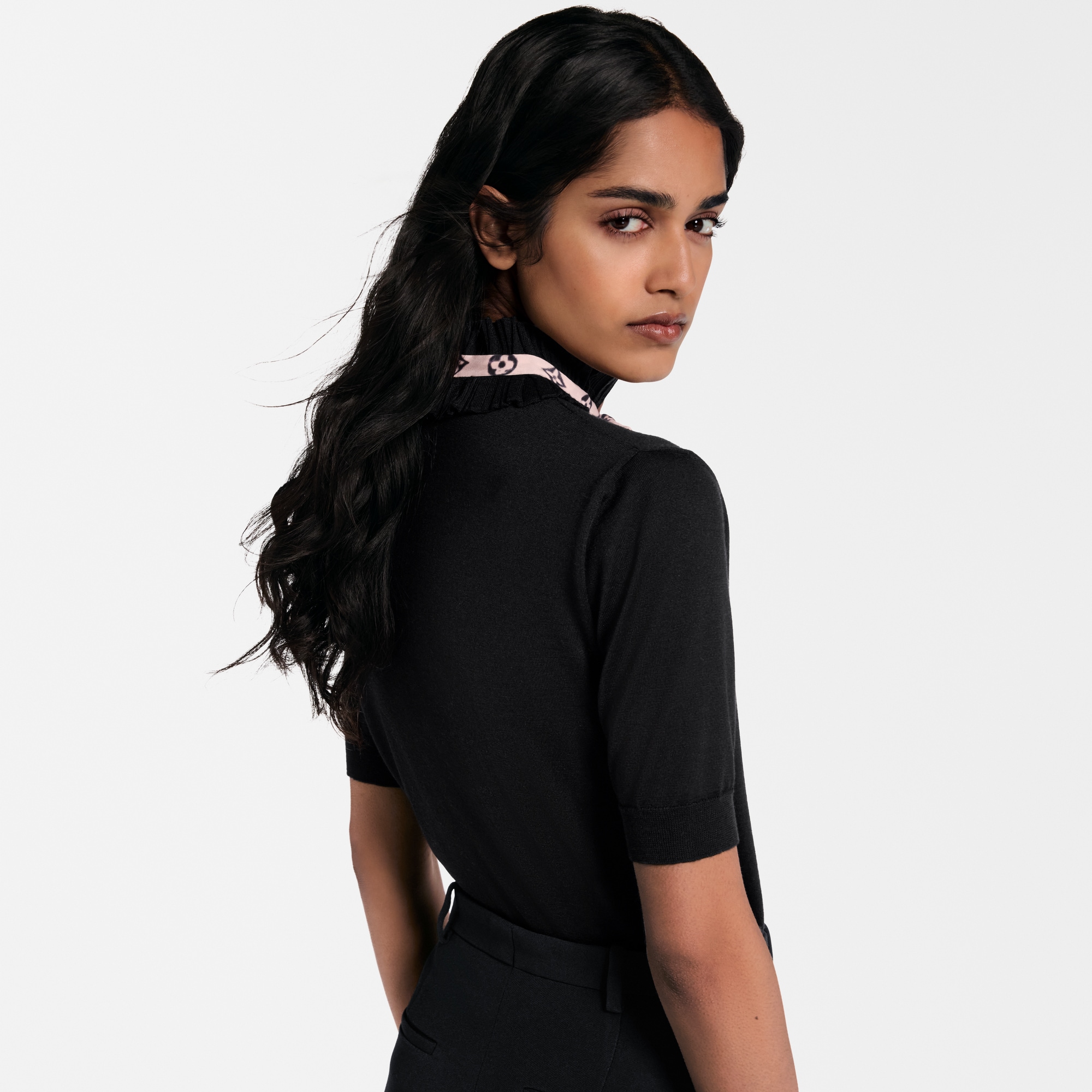 Women - Pleated Collar Knit Top  Women Ready-to-Wear Tops | LOUIS VUITTON (Product zoom)