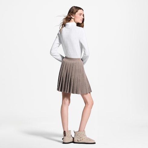 Pleated Mahina Knit Skirt ambiance view