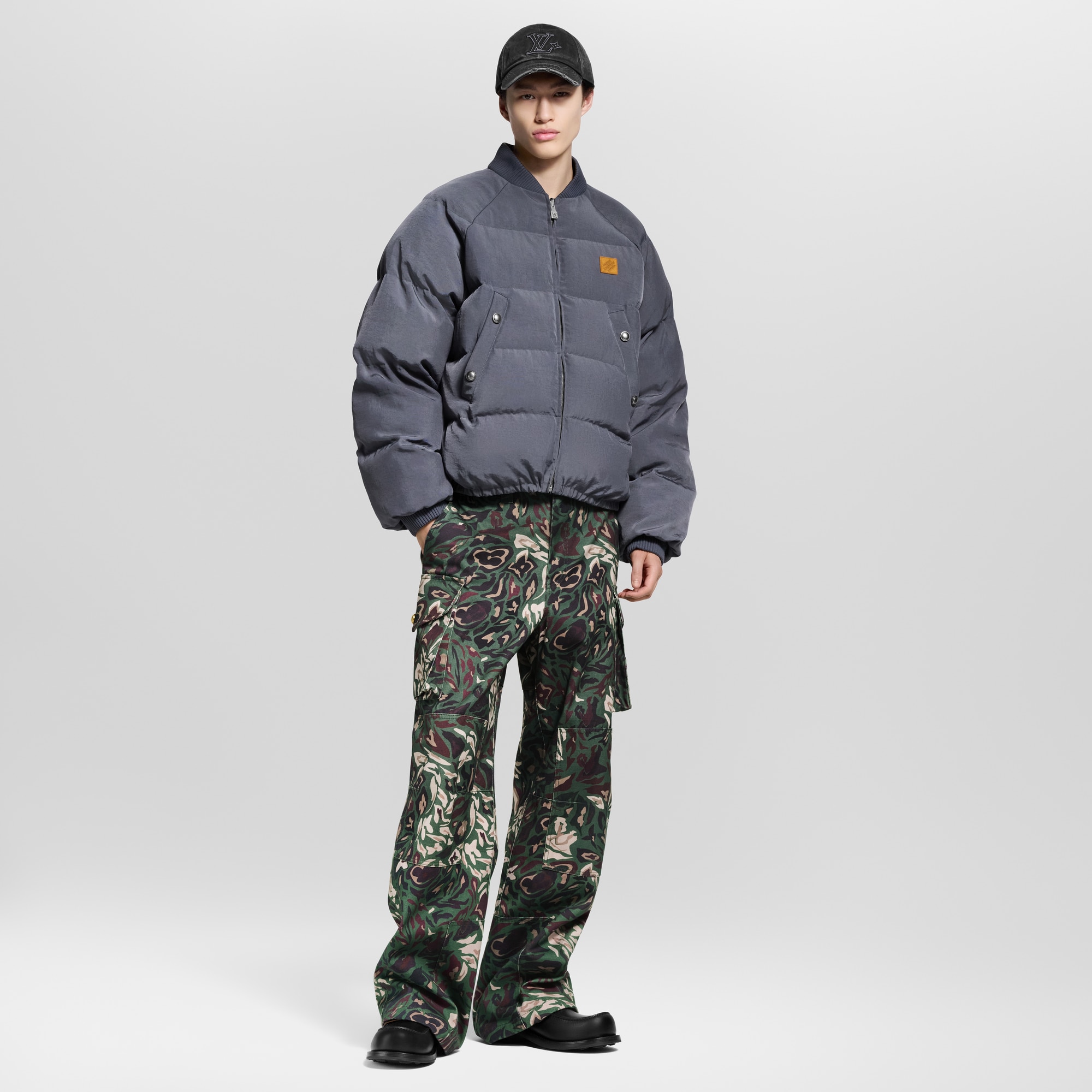 Men - Reversible Puffer Jacket  Men Ready-to-Wear Outerwear and Coats | LOUIS VUITTON (Product zoom)