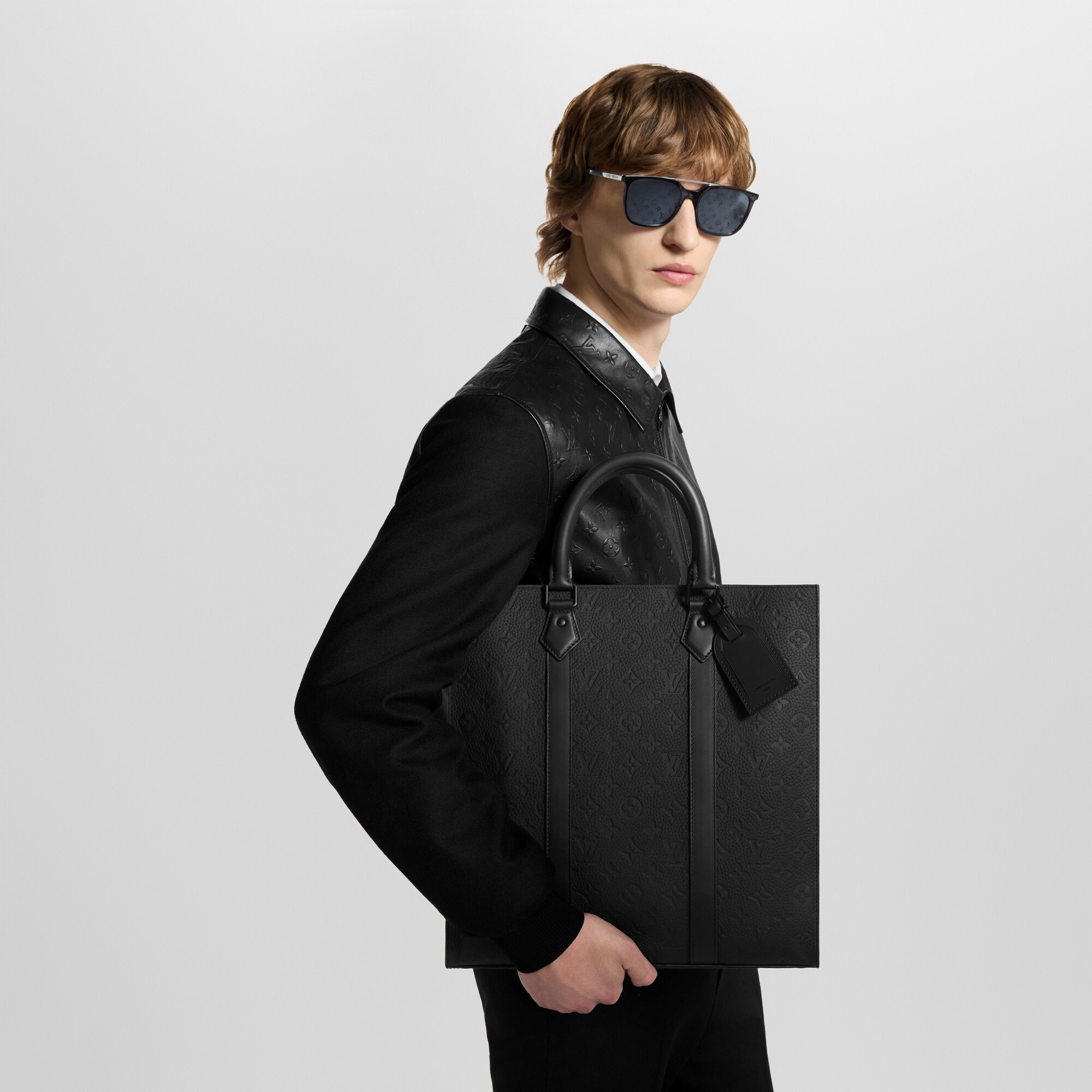 Men - Sac Plat NV Bag Monogram Taurillon Leather Men Bags All Collections | LOUIS VUITTON (Product zoom)