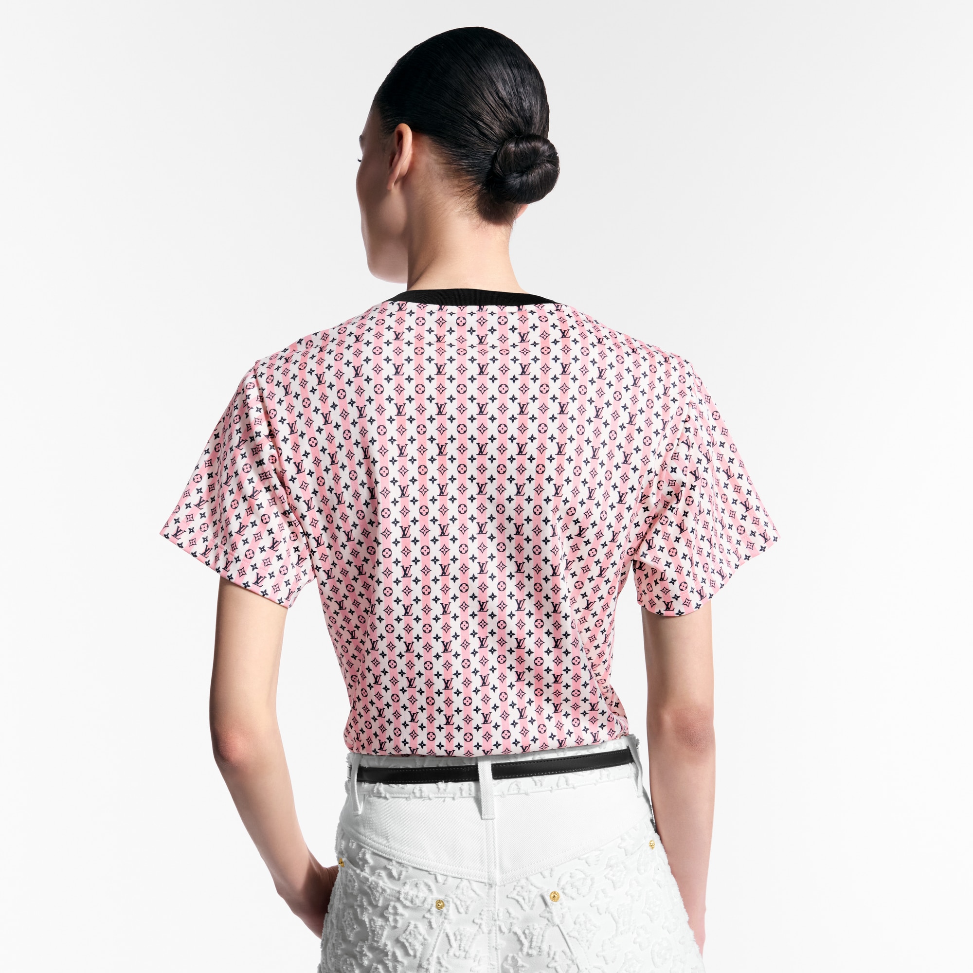 Women - Scarf Print T-Shirt  Women Ready-to-Wear Tops | LOUIS VUITTON (Product zoom)