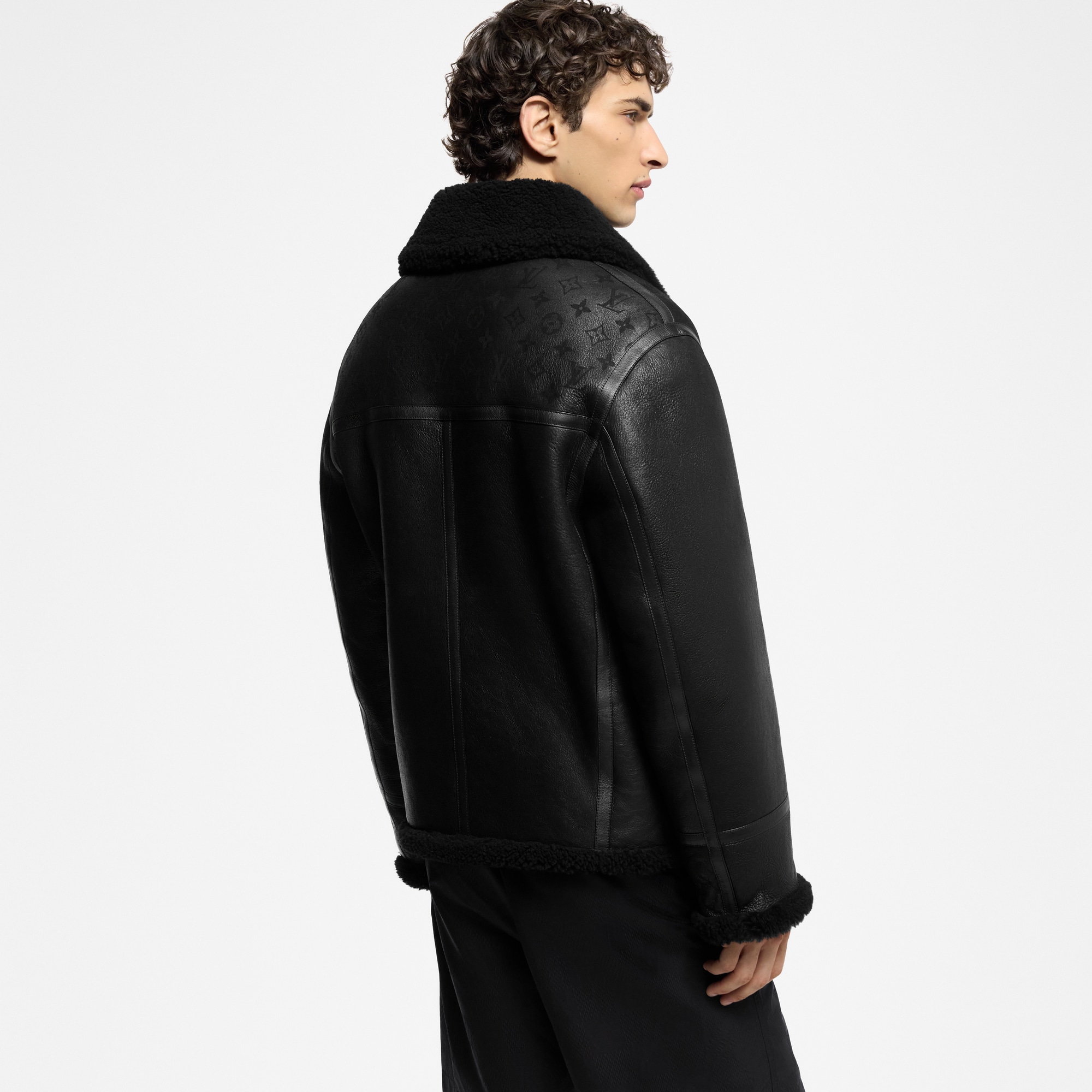 Men - Shearling Bombardier  Men Ready-to-Wear Outerwear and Coats | LOUIS VUITTON (Product zoom)