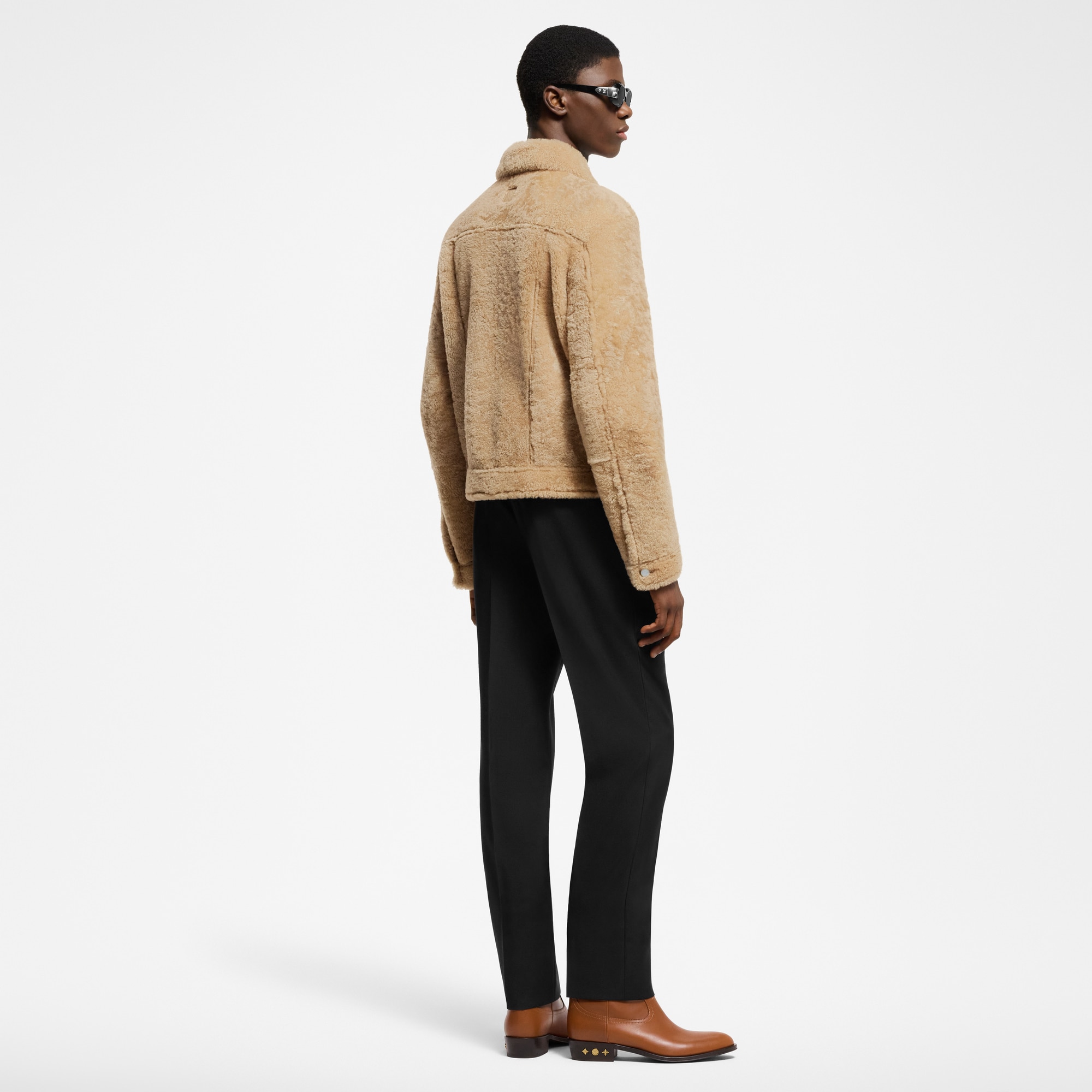 Men - Shearling Trucker Jacket  Men Ready-to-Wear Outerwear and Coats | LOUIS VUITTON (Product zoom)