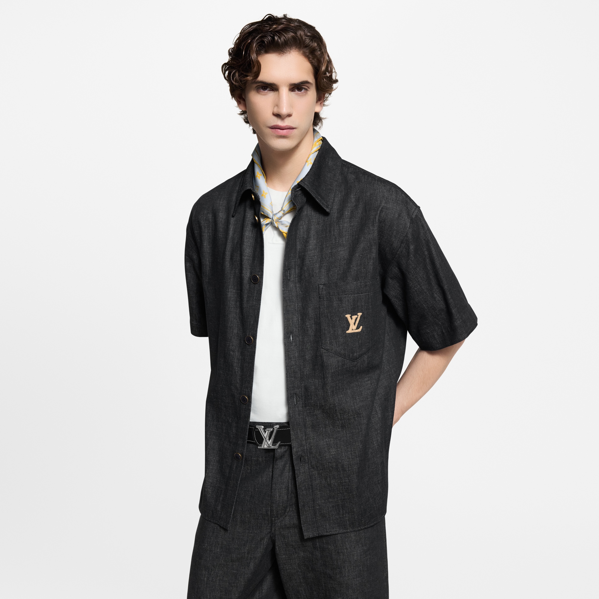 Men - Short-Sleeved Chambray Shirt  Men Ready-to-Wear Shirts | LOUIS VUITTON (Product zoom)