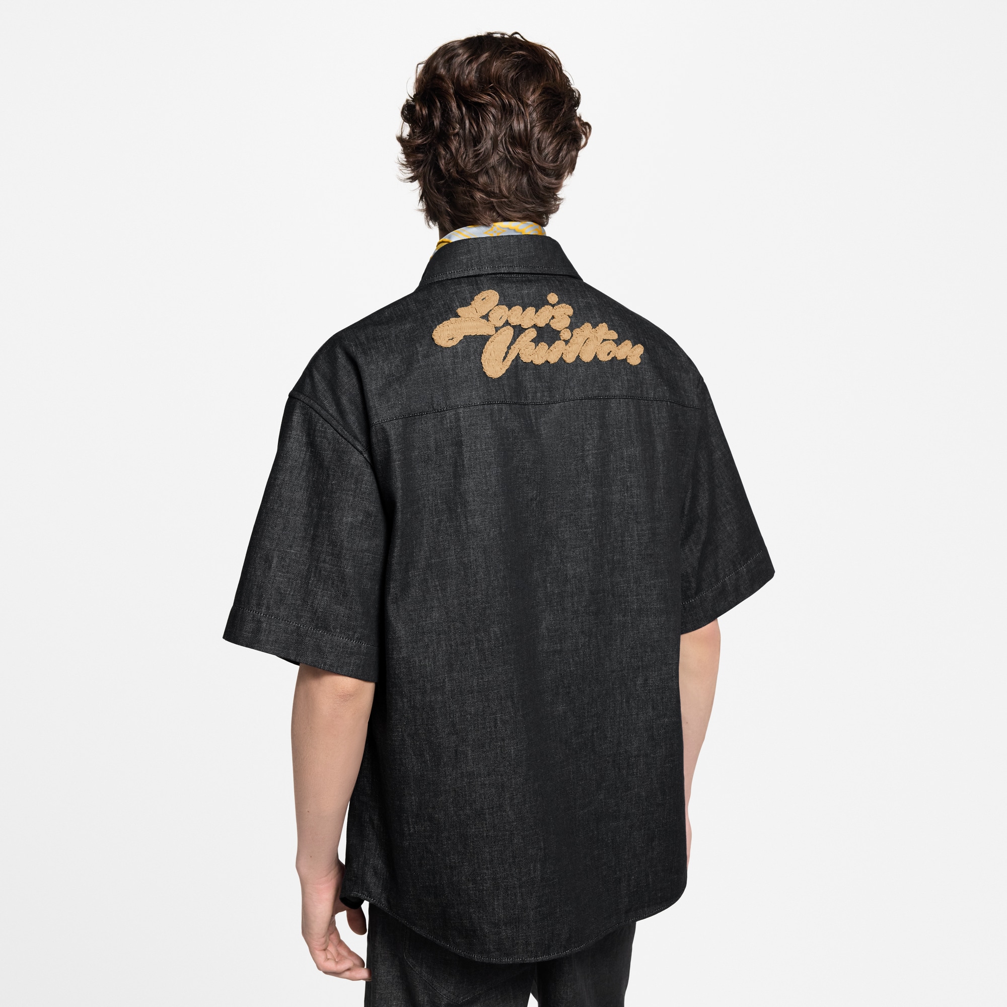 Men - Short-Sleeved Chambray Shirt  Men Ready-to-Wear Shirts | LOUIS VUITTON (Product zoom)