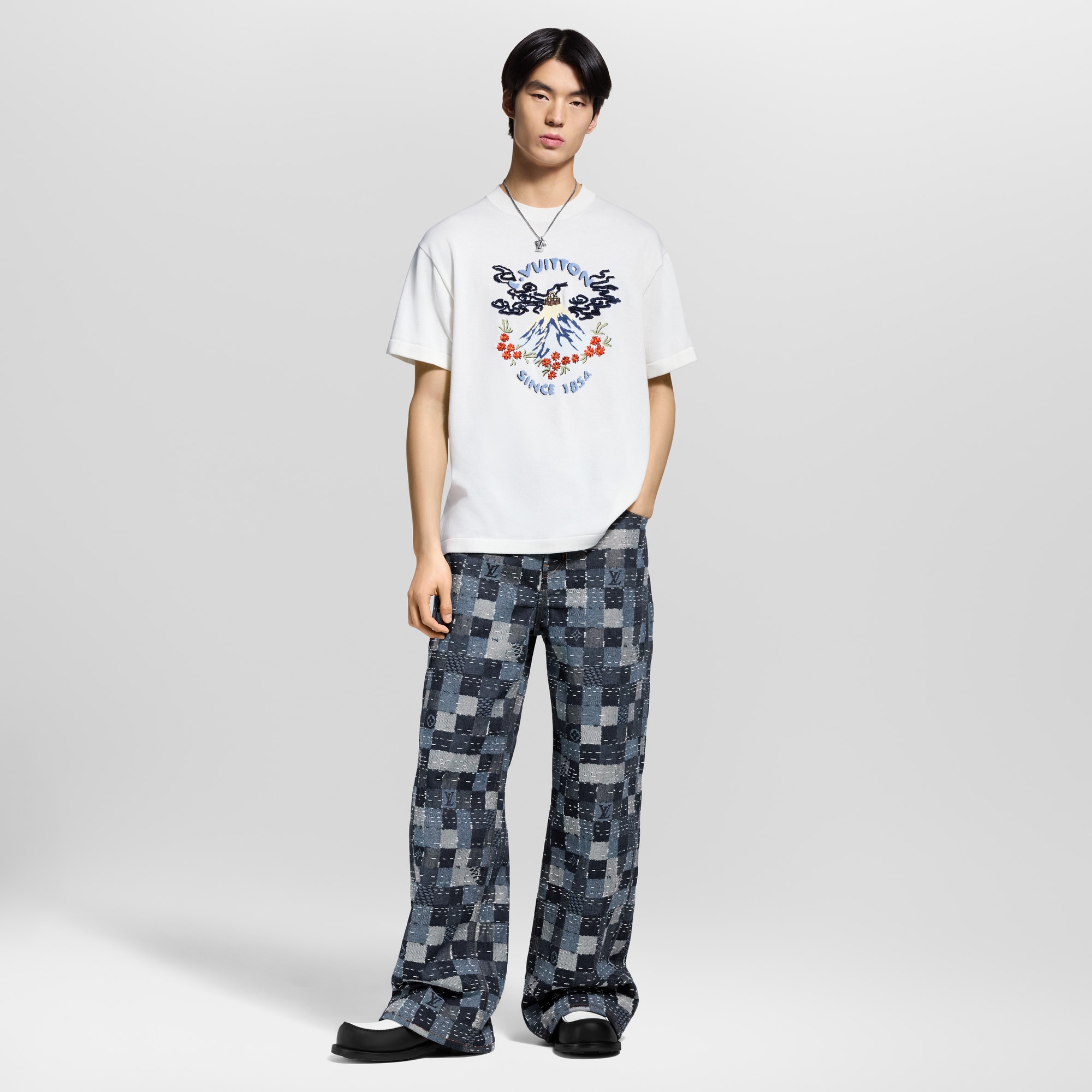 Men - Short-Sleeved Knitted Crewneck  Men Ready-to-Wear All Ready-to-Wear | LOUIS VUITTON (Product zoom)