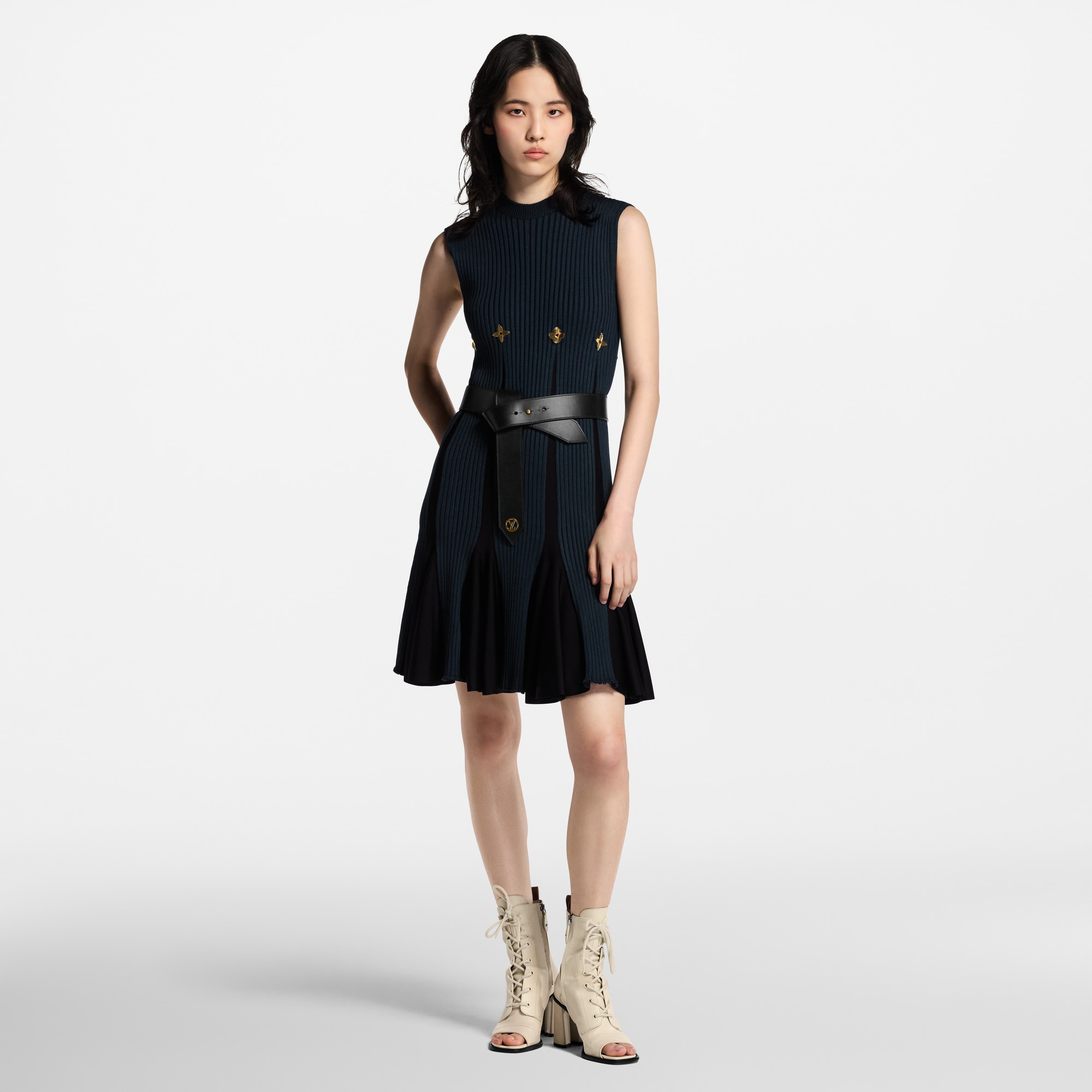 Women - Signature Accent Knit Dress  Women Ready-to-Wear Dresses | LOUIS VUITTON (Product zoom)