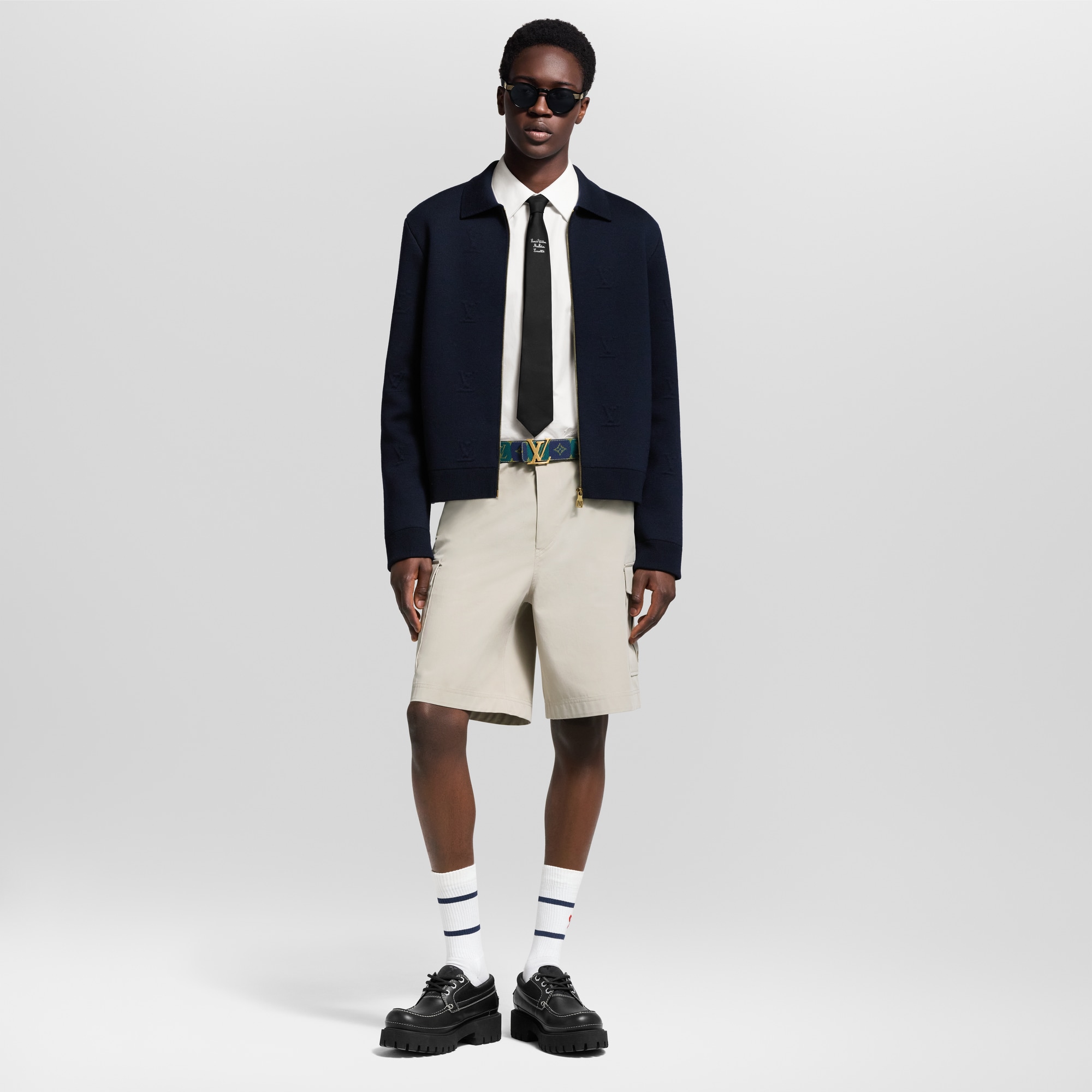 Men - Signature Cargo Shorts  Men Ready-to-Wear Trousers | LOUIS VUITTON (Product zoom)