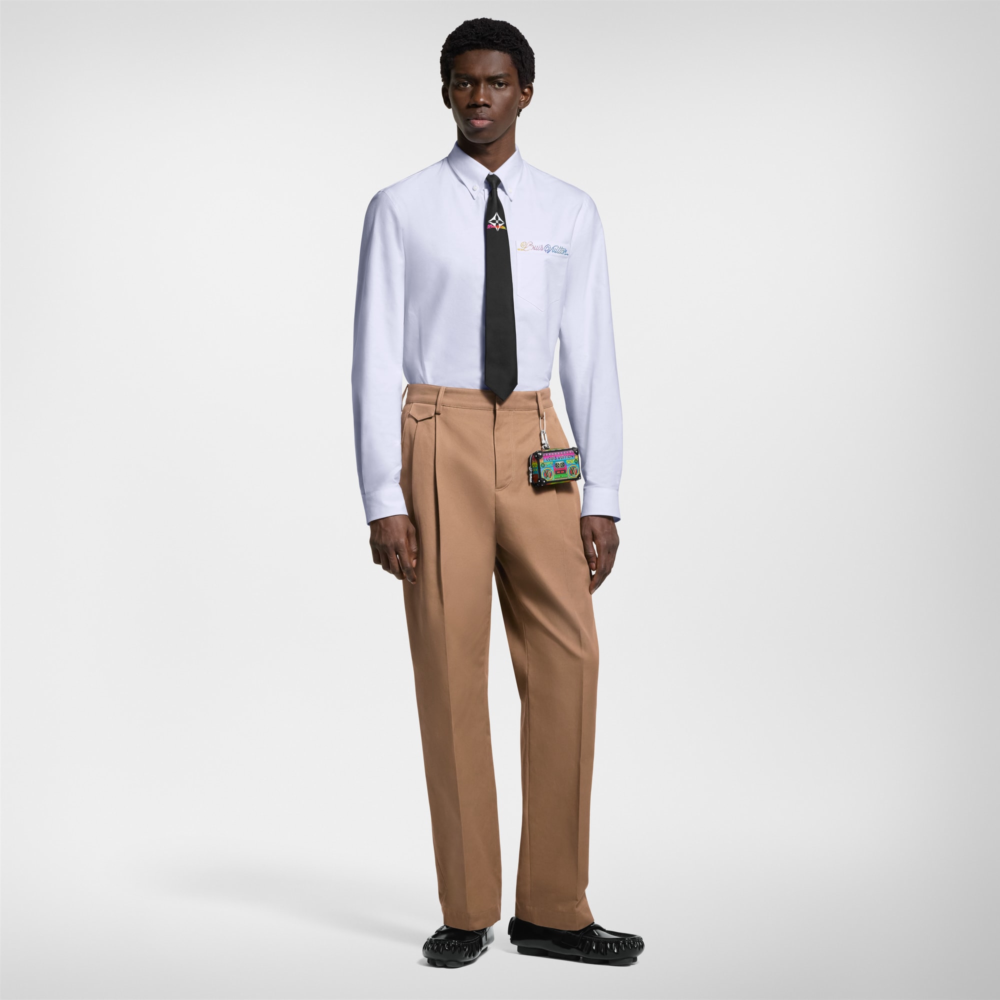 Men - Signature Chino Trousers  Men Ready-to-Wear Trousers | LOUIS VUITTON (Product zoom)