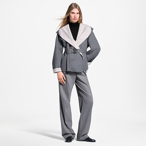 Women - Signature Short Hooded Wrap Coat Women Ready-to-Wear Coats and Jackets | LOUIS VUITTON (Product zoom)