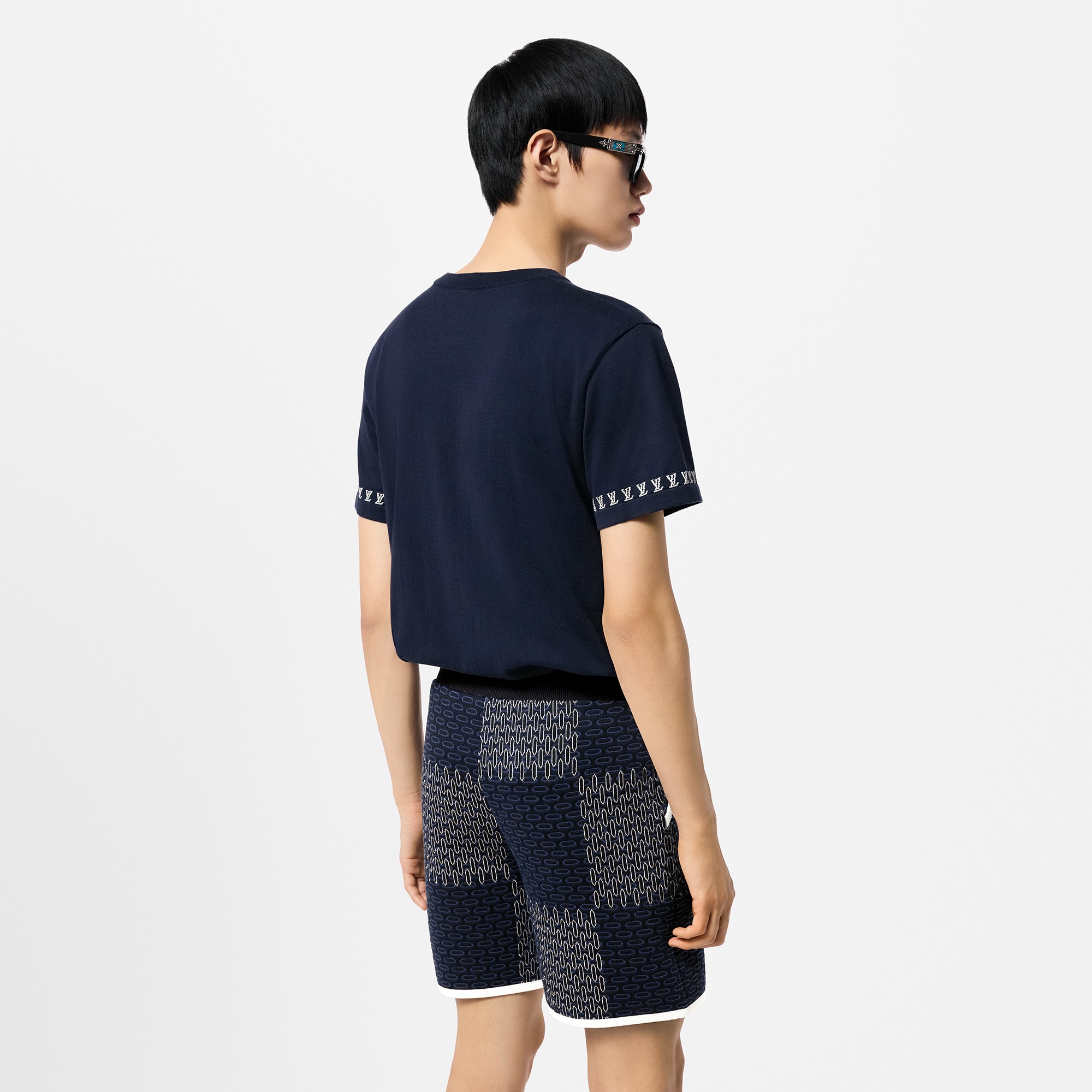 Men - Signature Short-Sleeved Crewneck  Men Ready-to-Wear All Ready-to-Wear | LOUIS VUITTON (Product zoom)