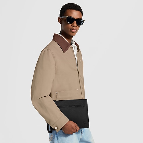 Men - Takeoff Pouch LV Aerogram Men Travel Travel Accessories and Organisers | LOUIS VUITTON (Product zoom)