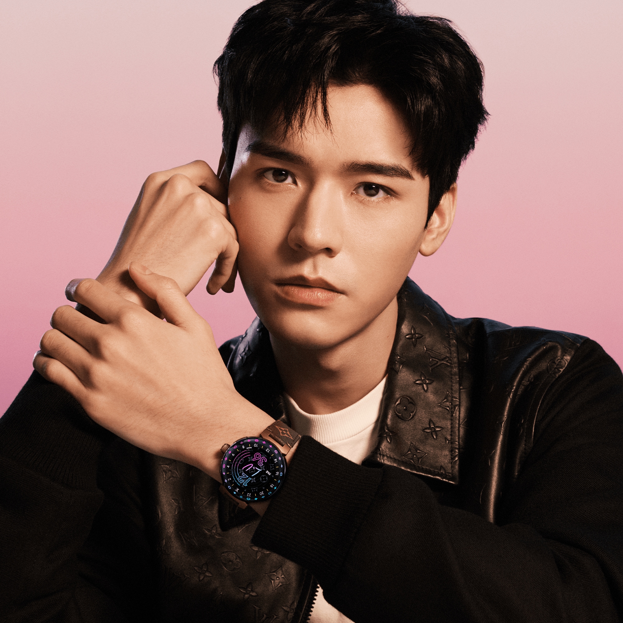 Trunks, Travel and Home - Tambour Horizon Light Up Connected Watch  Trunks, Travel and Home High-Tech Objects and Accessories Audio, Connected Watches and Accessories | LOUIS VUITTON (Product zoom)