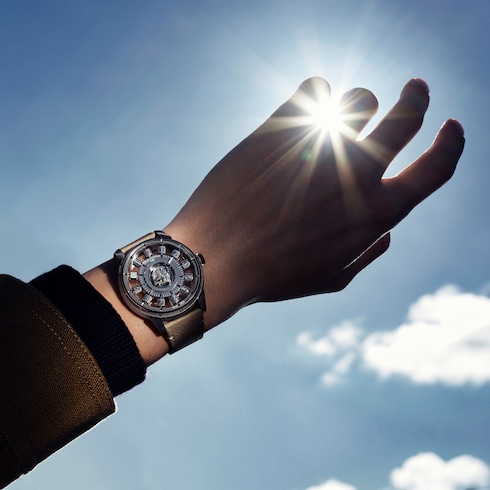Watches - Tambour Spin Time Air Flying Tourbillon, Automatic, 42.5 MM, White Gold Watches Watches } | LOUIS VUITTON